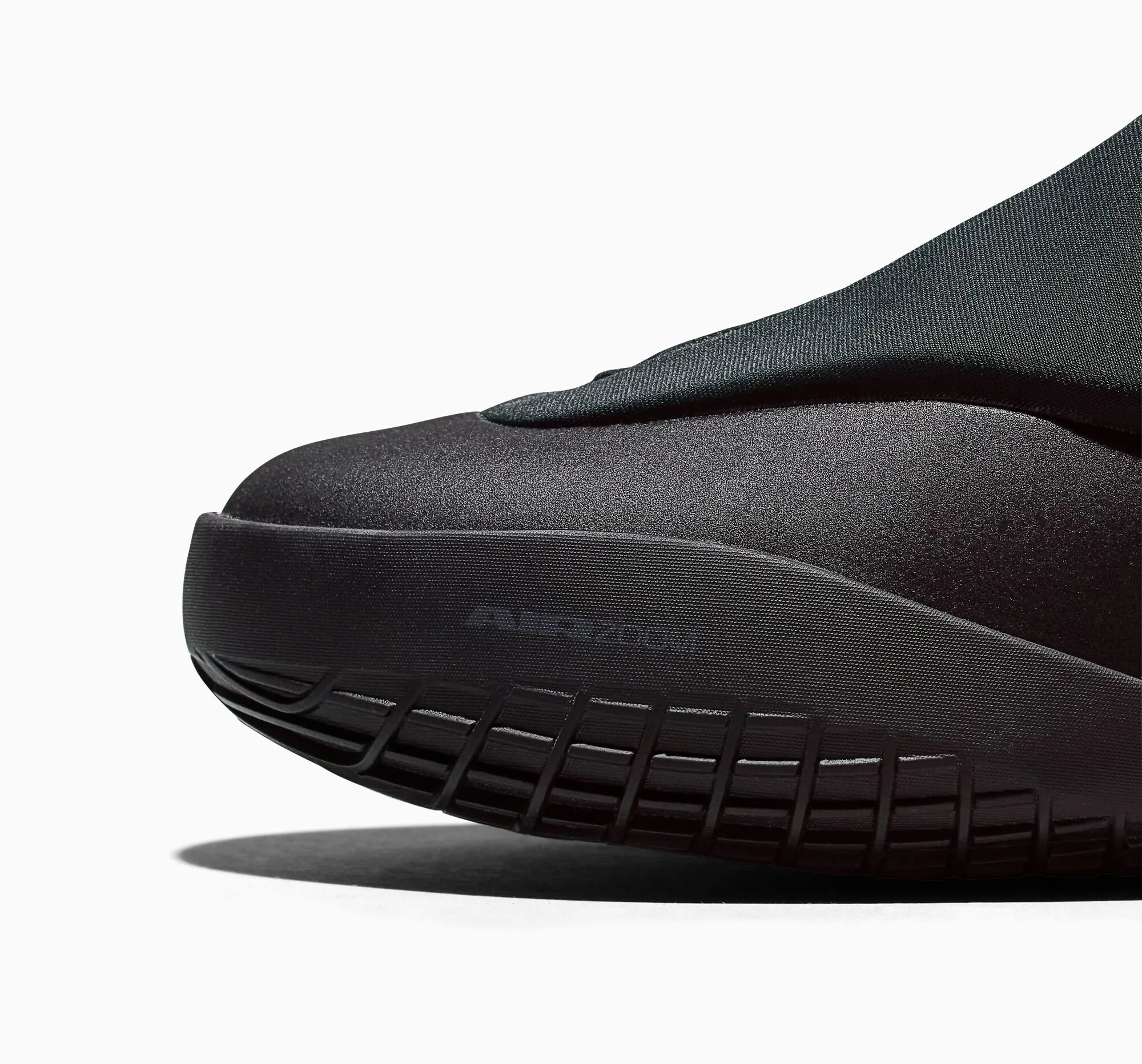 SHAI 001 "Charm Black"