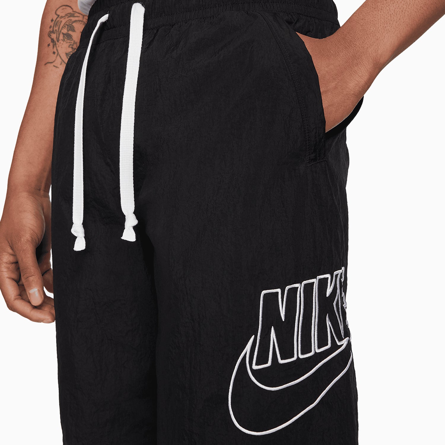 nike-mens-sportswear-alumni-woven-flow-shorts-db3810-010