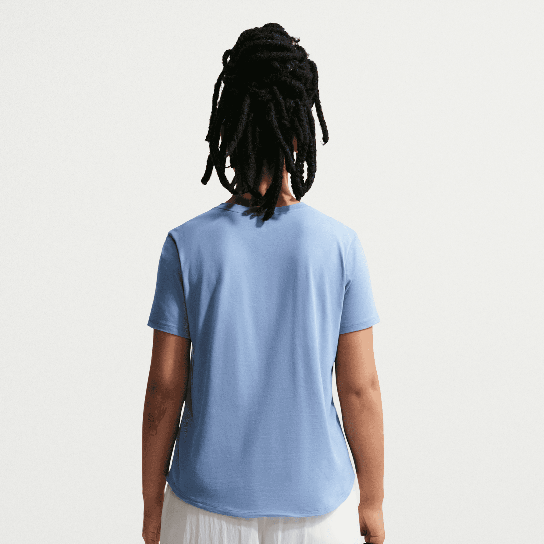 Women's Sportswear Essentials Outfit