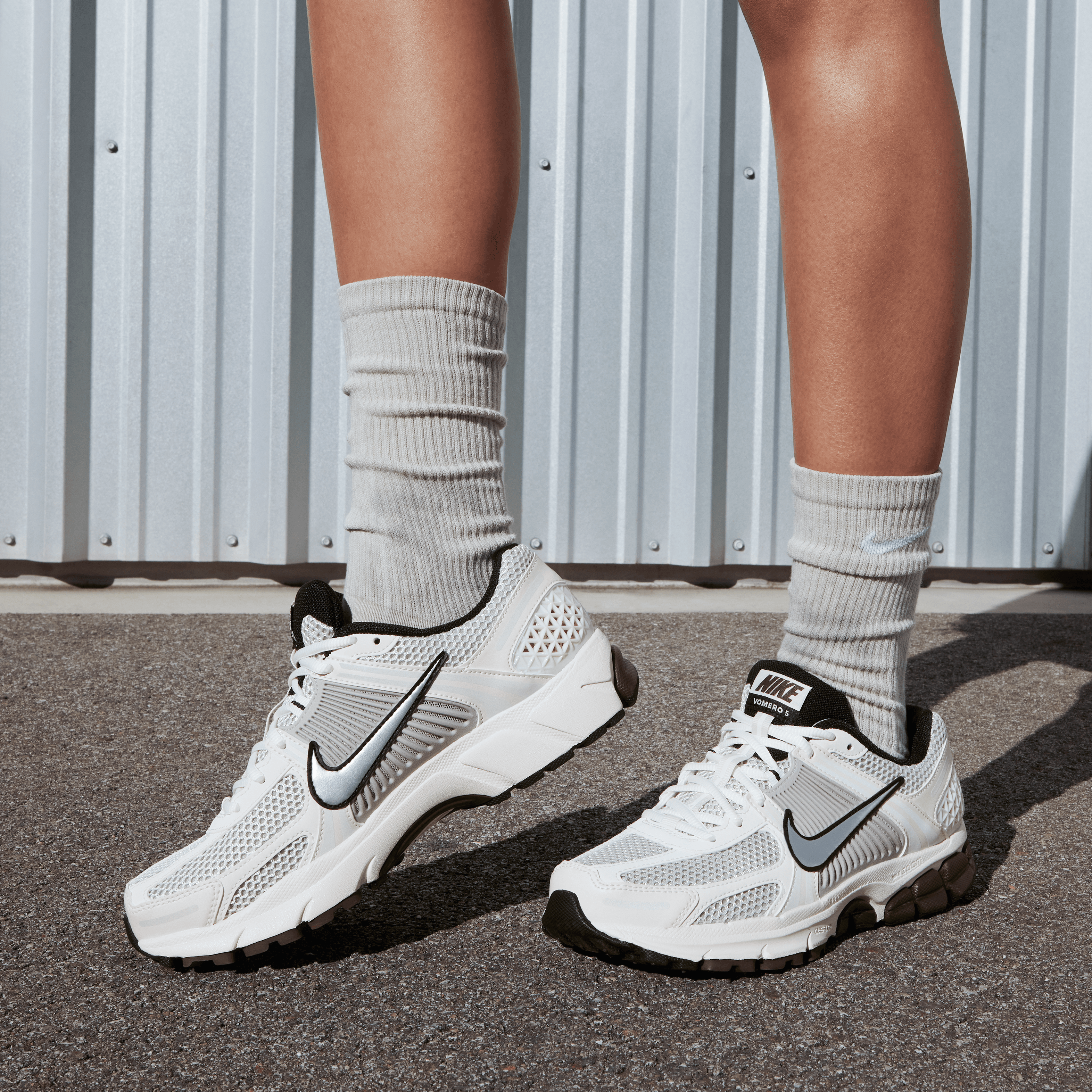 Nike Women's Zoom Vomero 5 