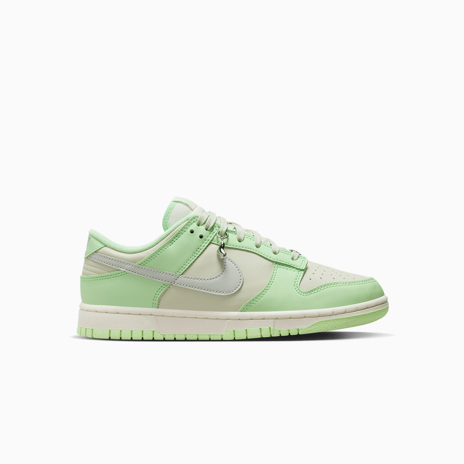 nike-womens-dunk-next-nature-se-sea-glass-fn6344-001