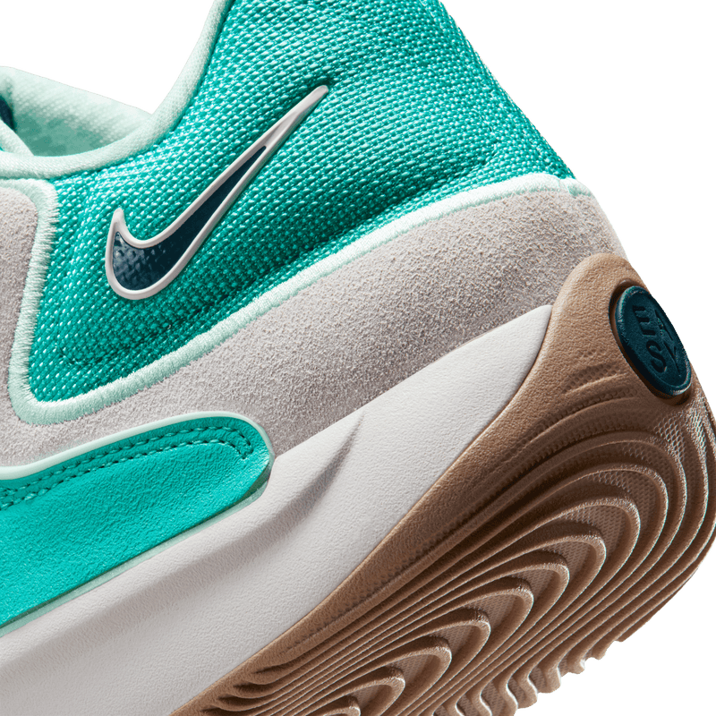 Nike KD 18 "Wanda" close