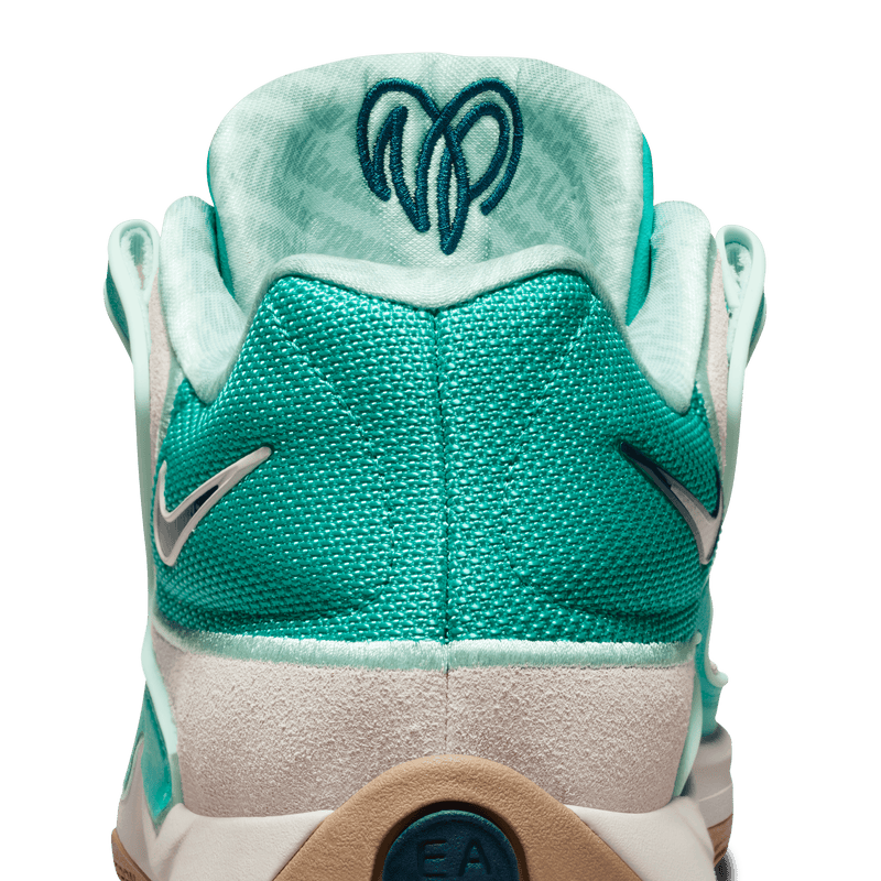 Nike KD 18 "Wanda" rare
