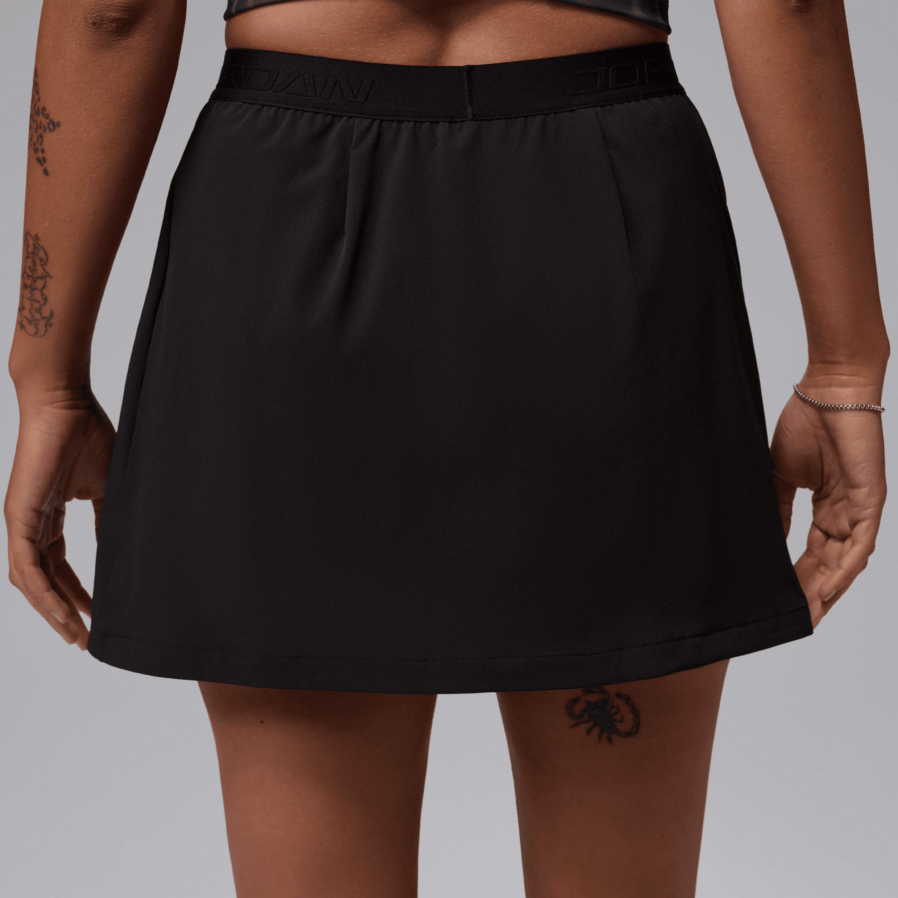 Women's Essentials High Rise Skirt