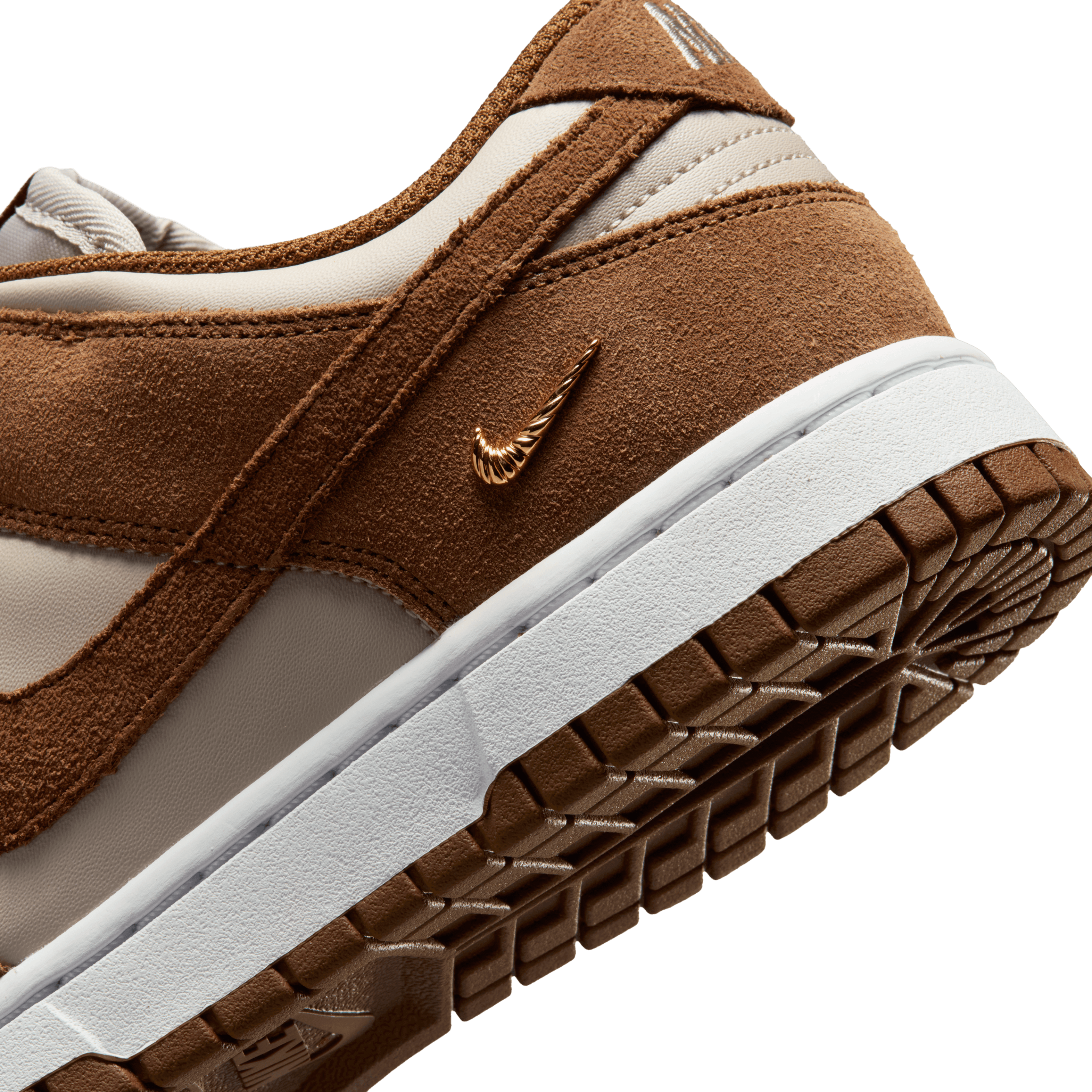 Women's Dunk Low Suede "Light British Tan Cream"