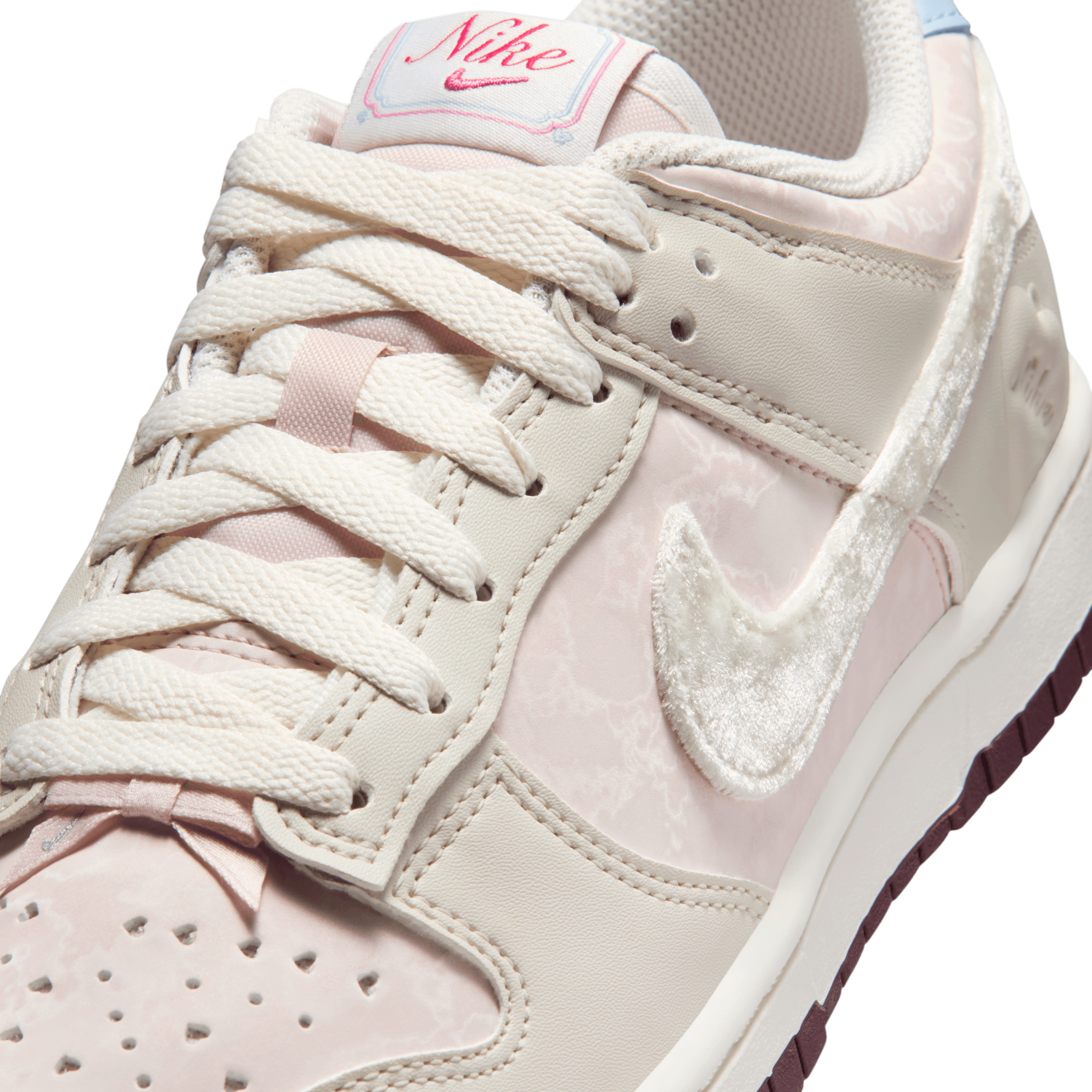 Women's Dunk Low "Valentine's Day"