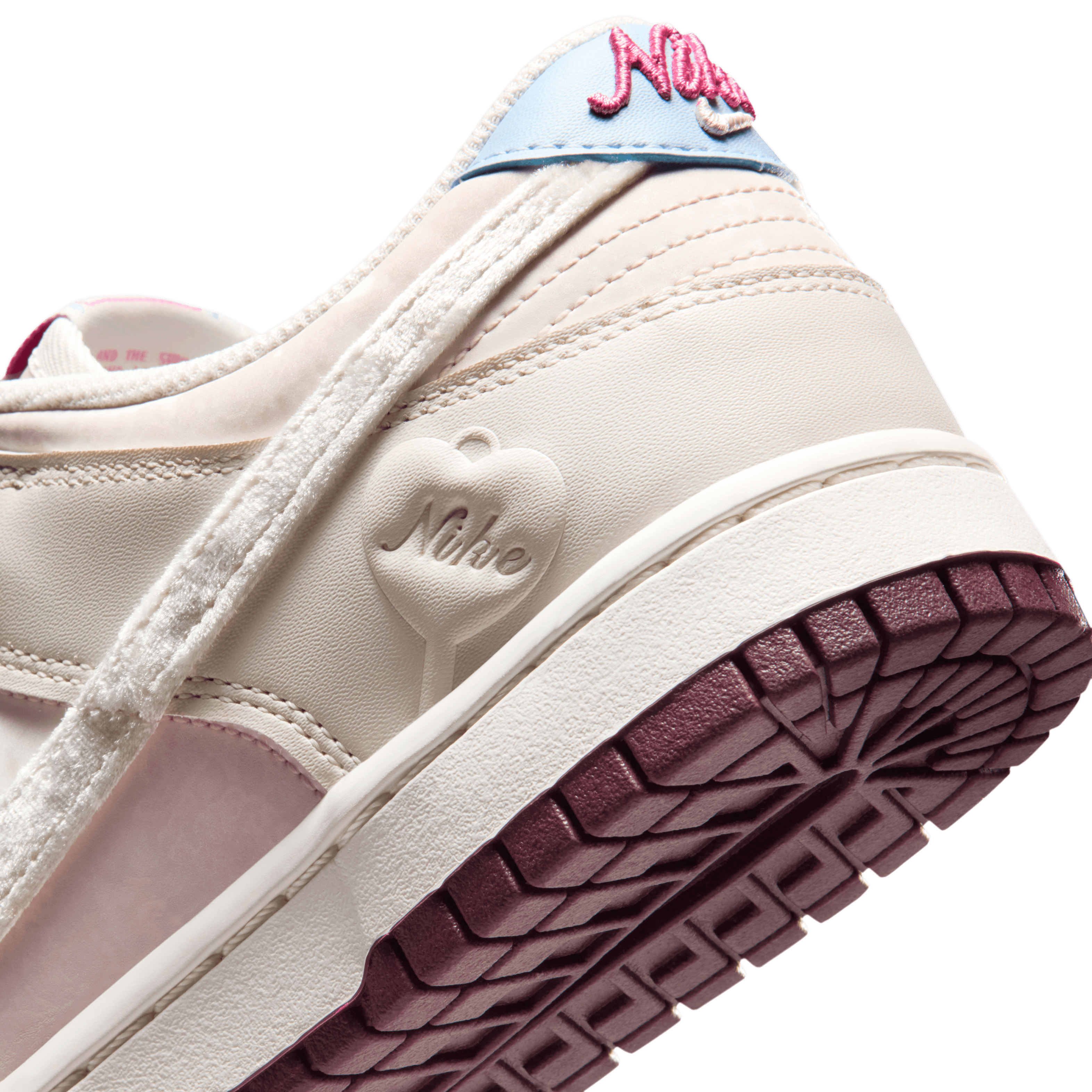 Women's Dunk Low "Valentine's Day"