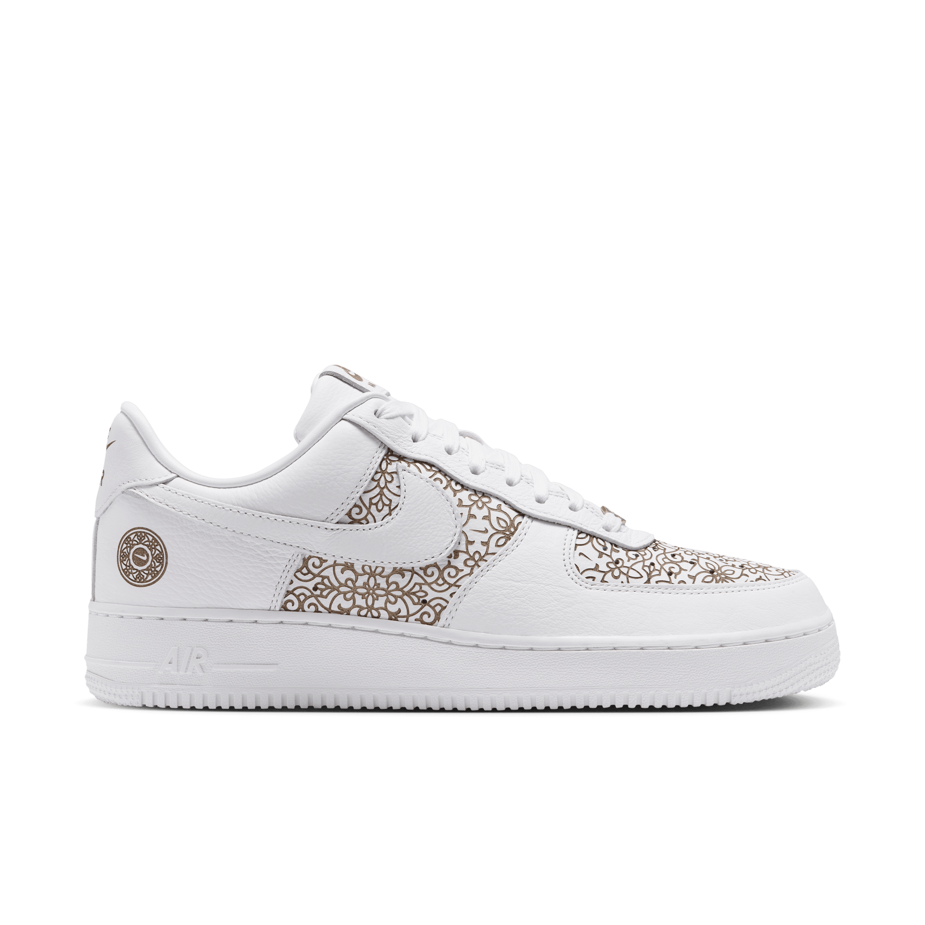 Men's Air Force 1 07 LV8 "Family Reunion"