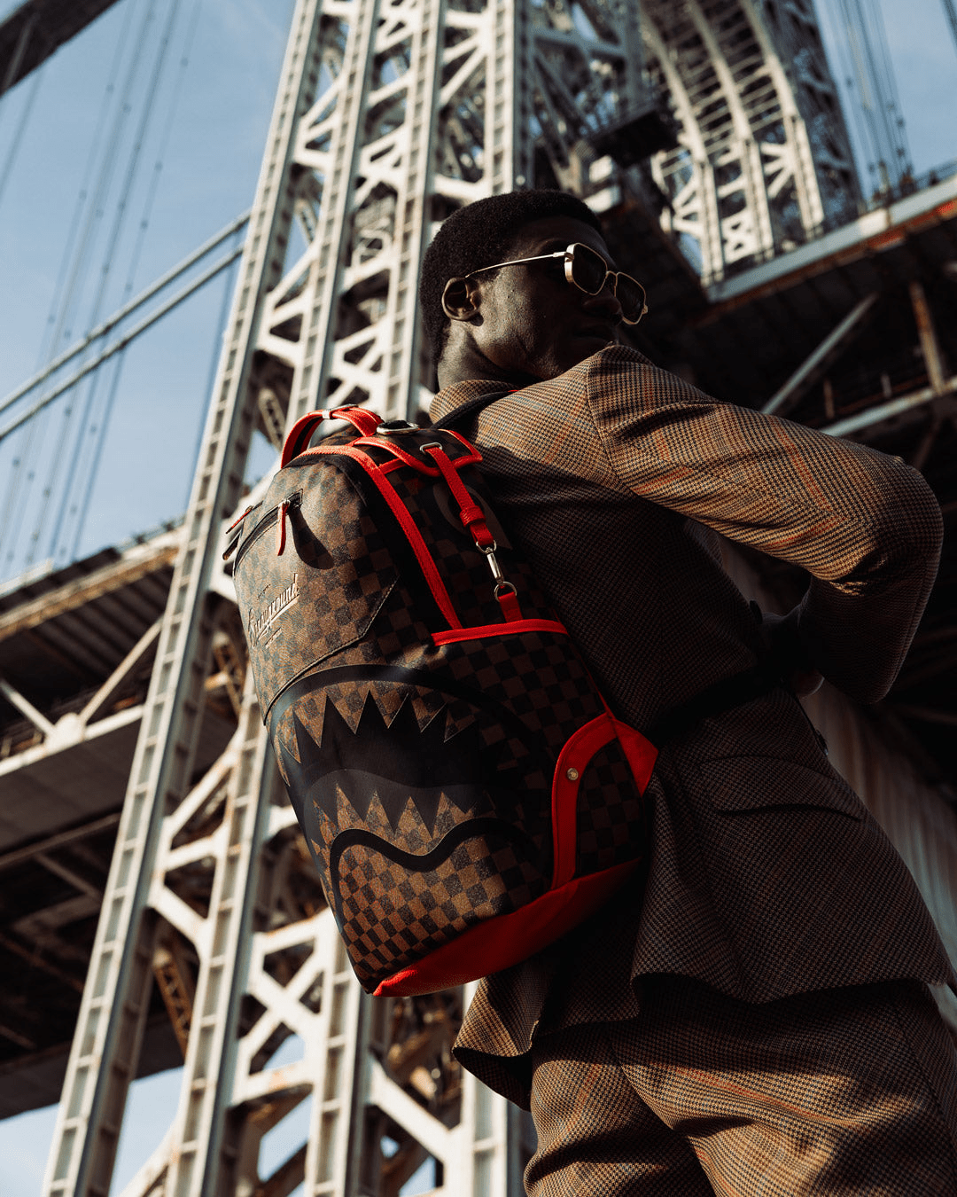 sprayground-takeover-the-throne-backpack-b6169-brnred