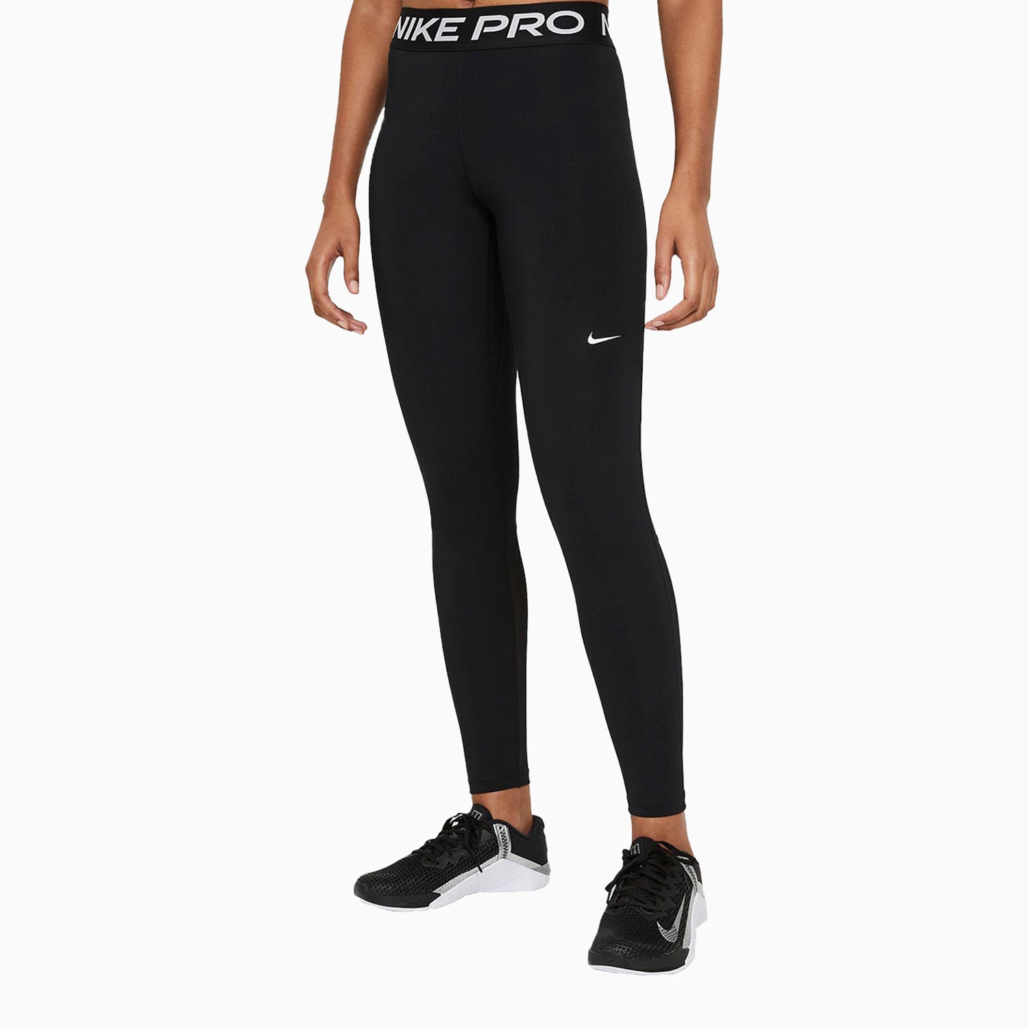 nike-womens-sportswear-plush-pro-outfit-dq6842-070-cz9779-010