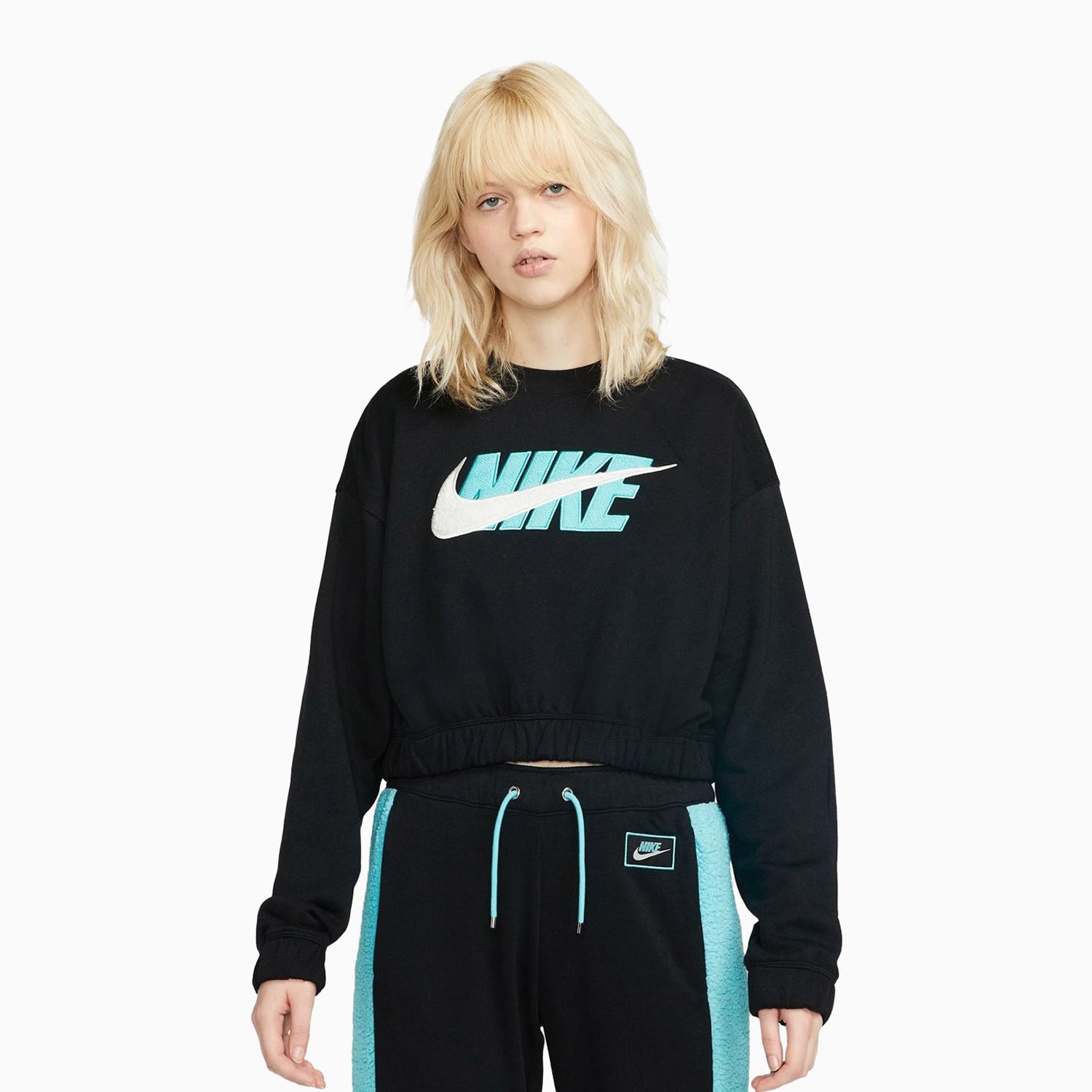 nike-womens-sportswear-icon-clash-outfit-dd5069-010-dd5371-010