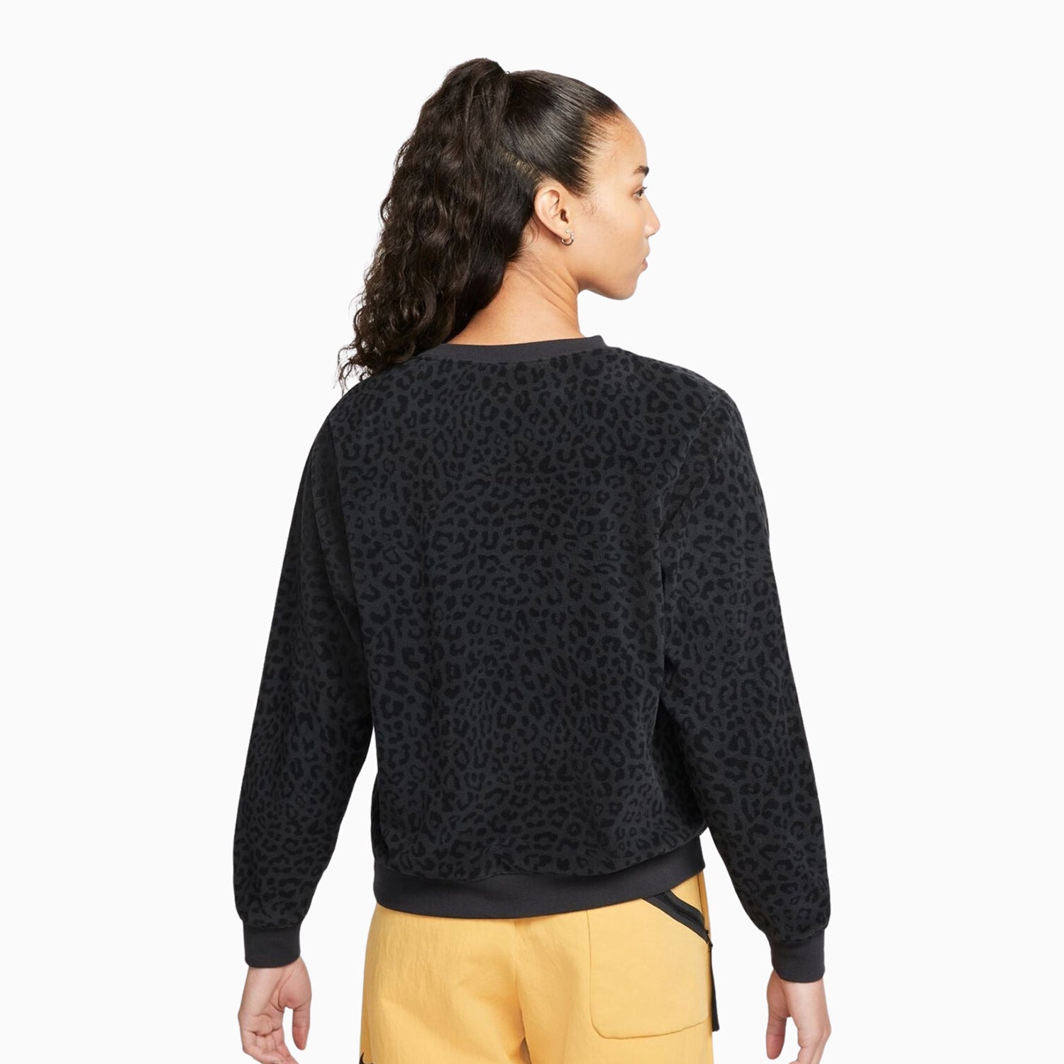 nike-womens-sportswear-crew-neck-sweatshirt-dd5834-045
