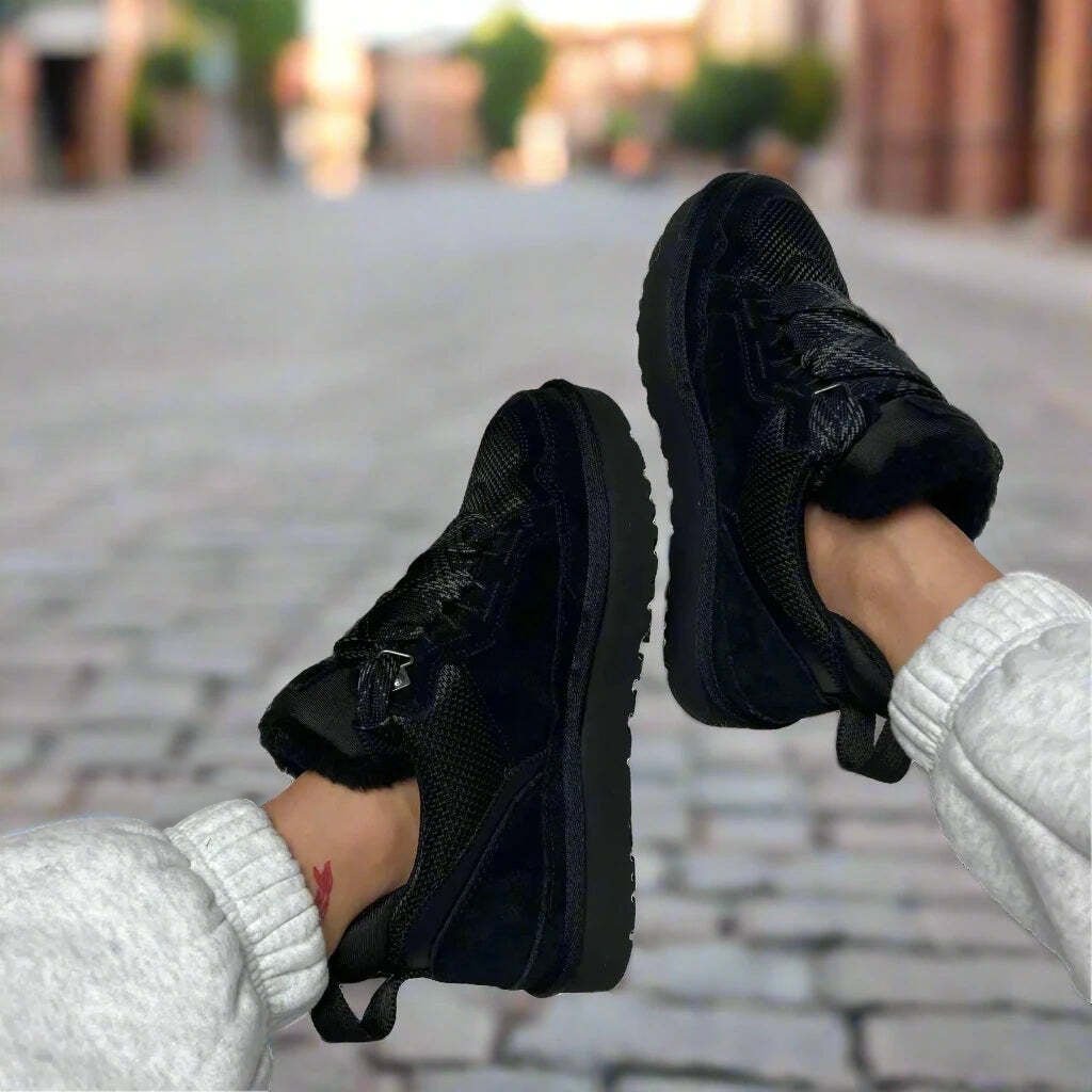 ugg-womens-lowmel-sneaker-1144032-blk