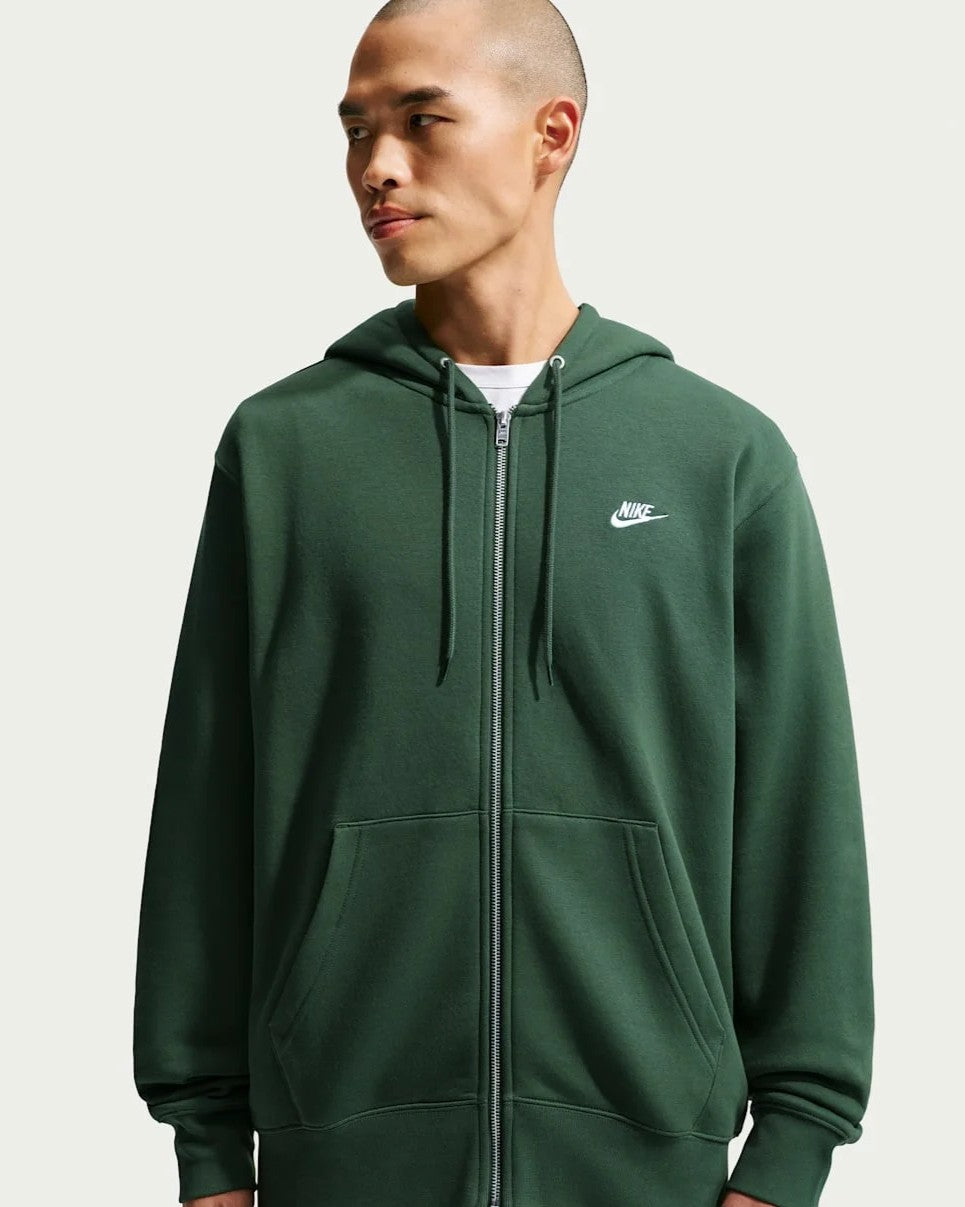 Men's Sportswear Club Outfit