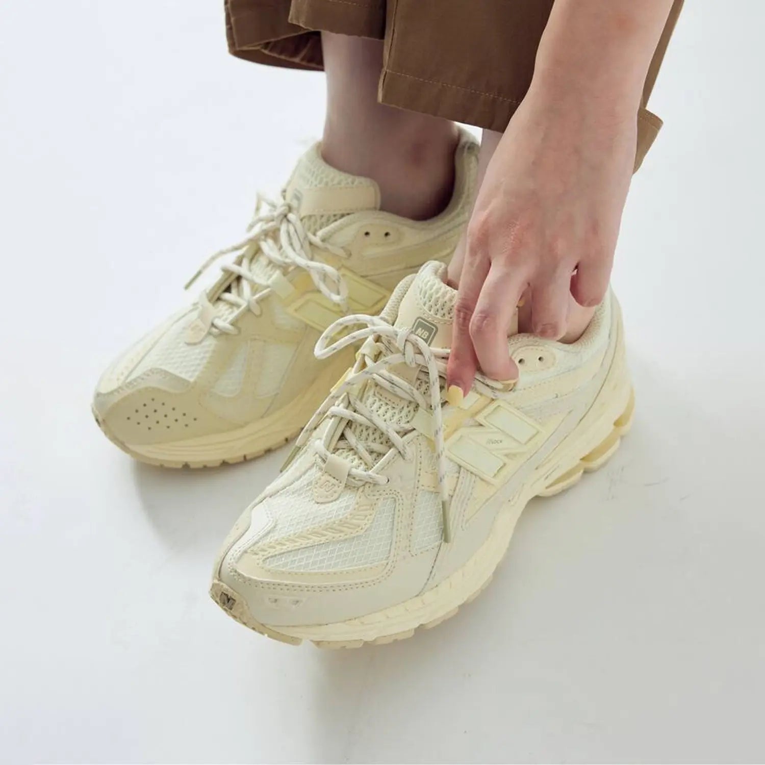 new-balance-mens-1906u-butter-yellow-shoes-m1906nk