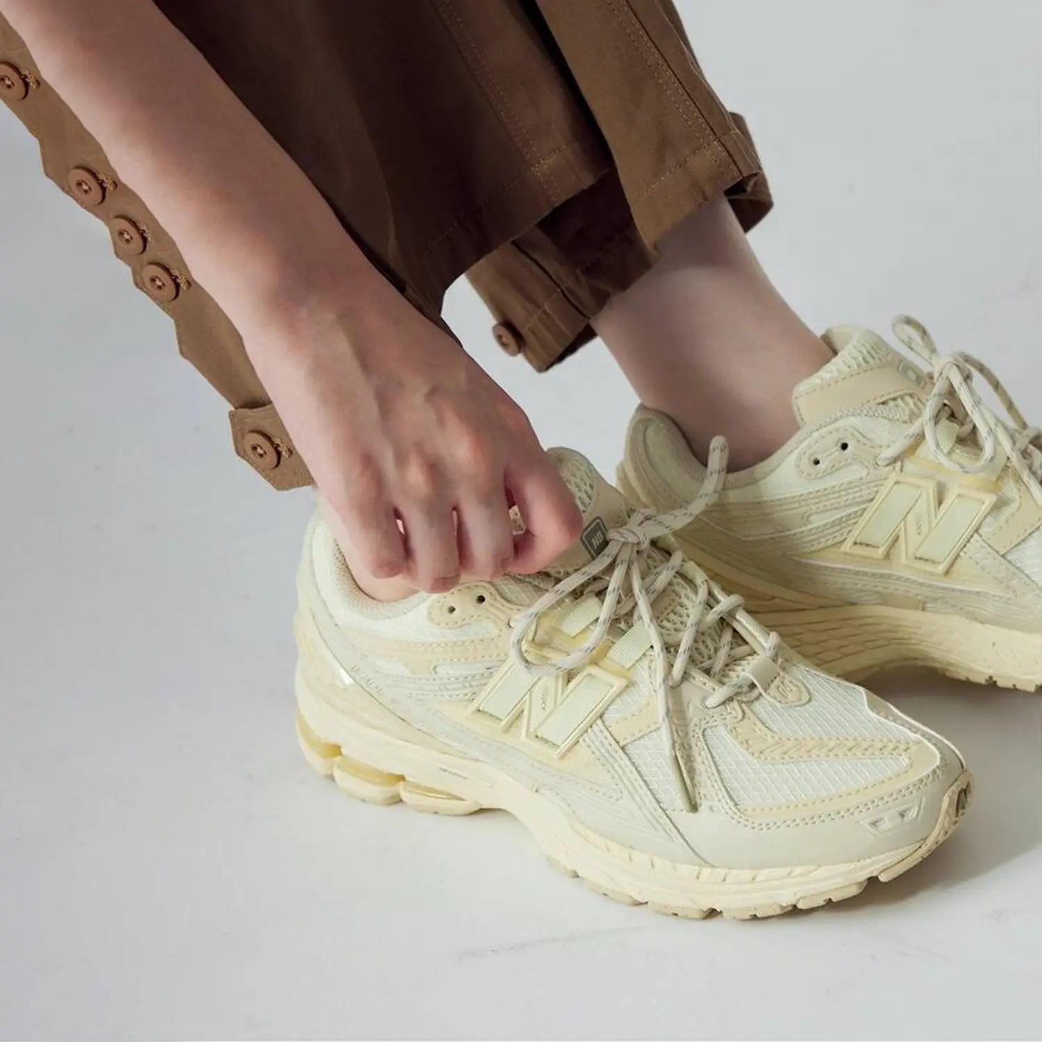 new-balance-mens-1906u-butter-yellow-shoes-m1906nk