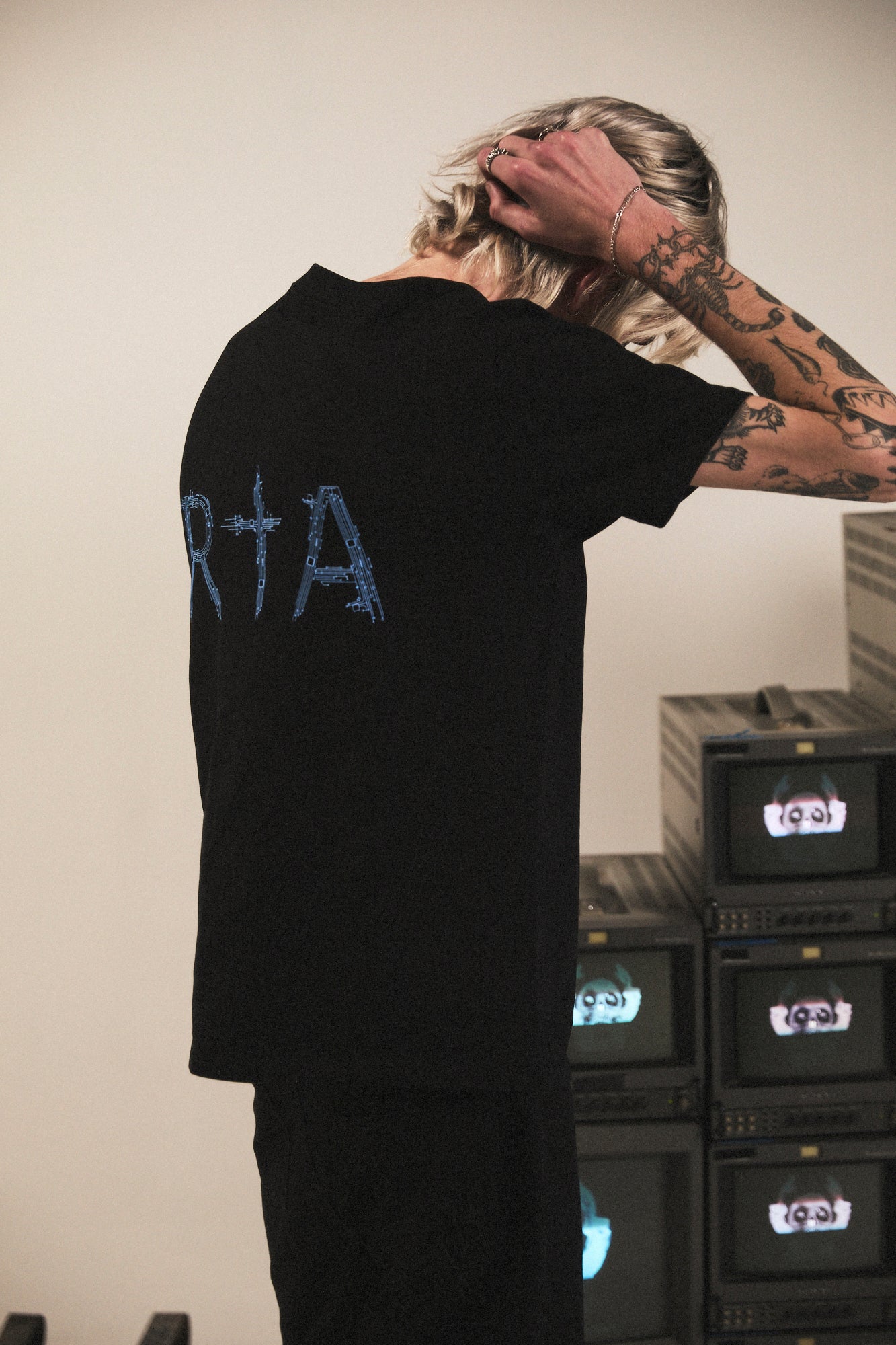 Men's Liam Black Circuit Cross T-Shirt