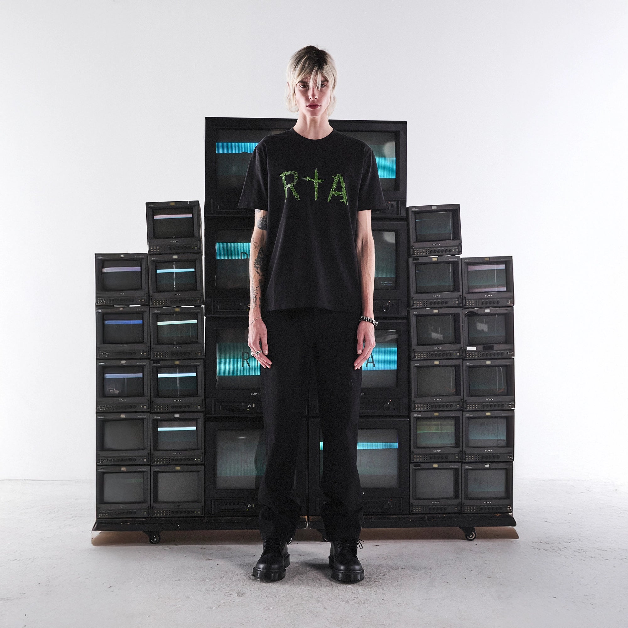 Men's Liam Black Circuit RTA T-Shirt RTA - Tops and Bottoms USA