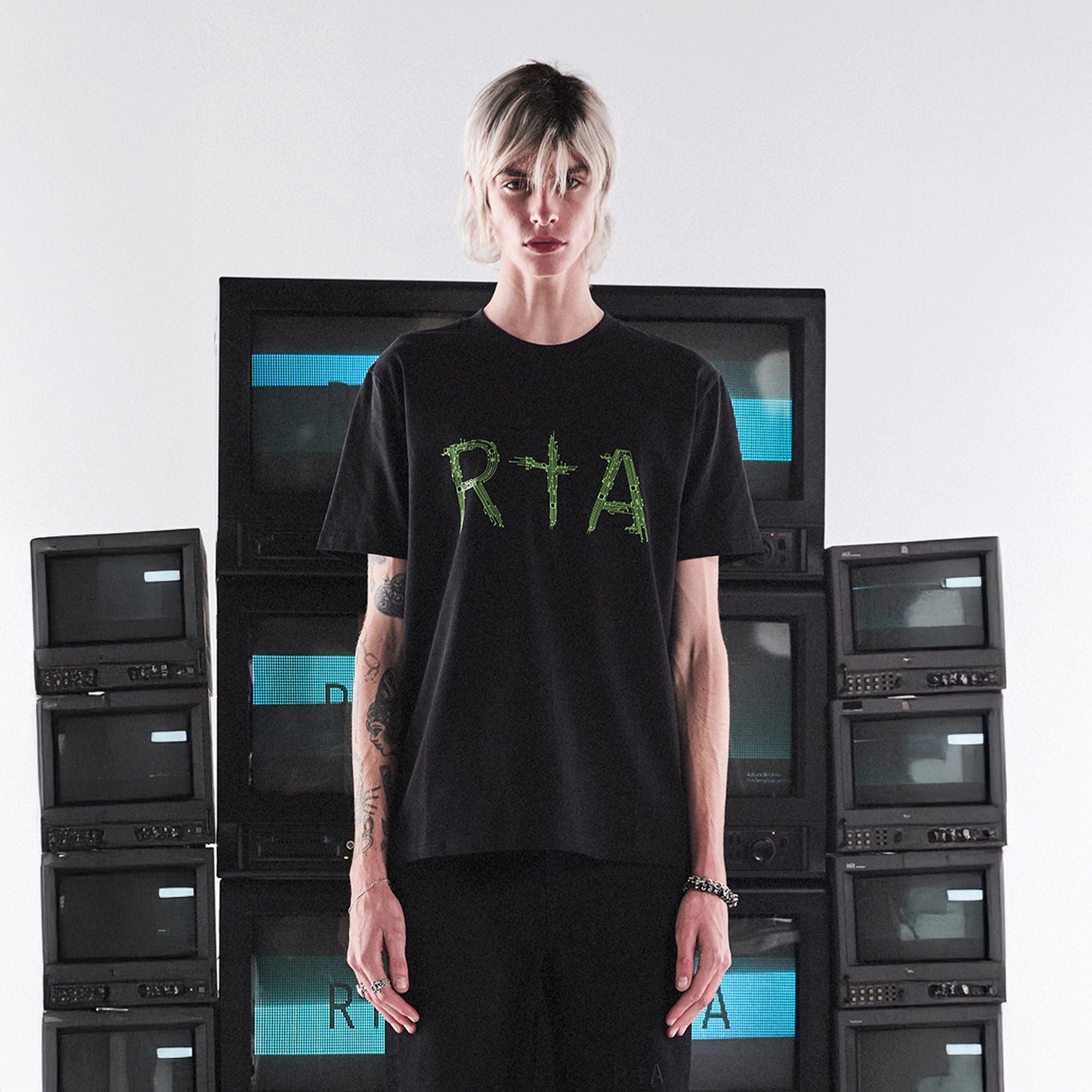 Men's Liam Black Circuit RTA T-Shirt RTA - Tops and Bottoms USA