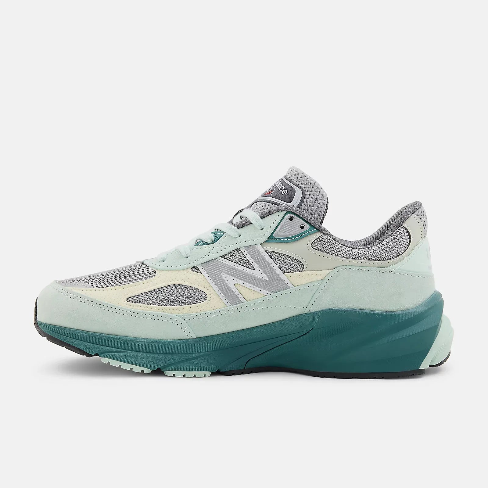 990V6 Made In USA "Community Mint"