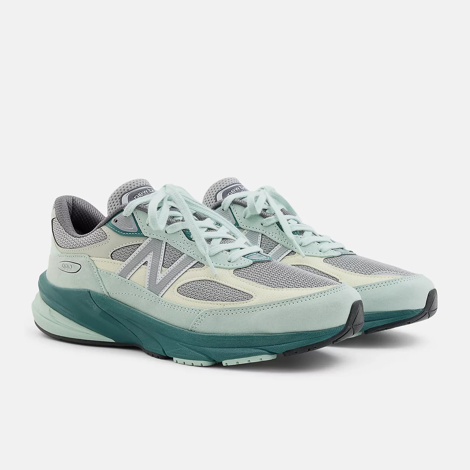 990V6 Made In USA "Community Mint"