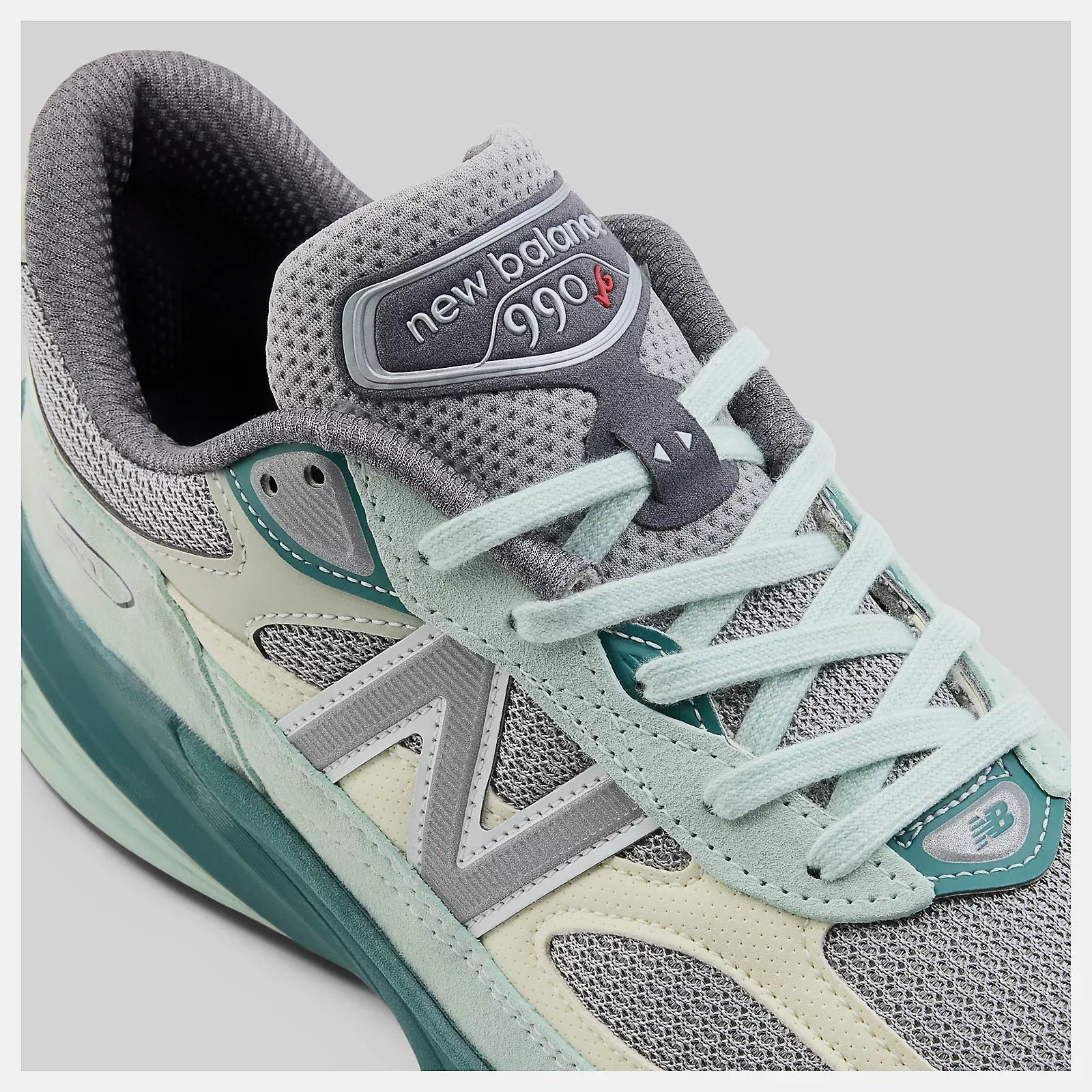 990V6 Made In USA "Community Mint"