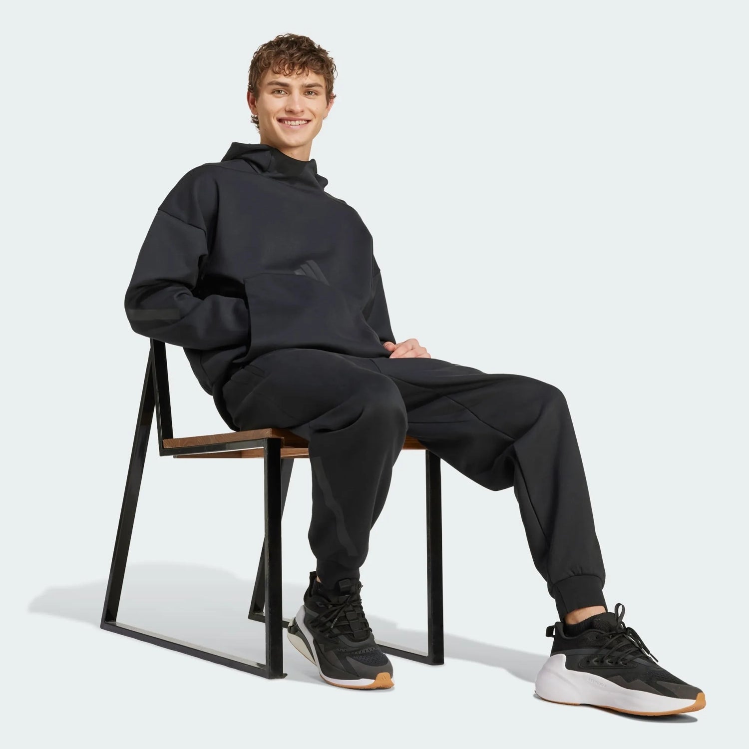 adidas Men's Sportswear Z.N.E Outfit