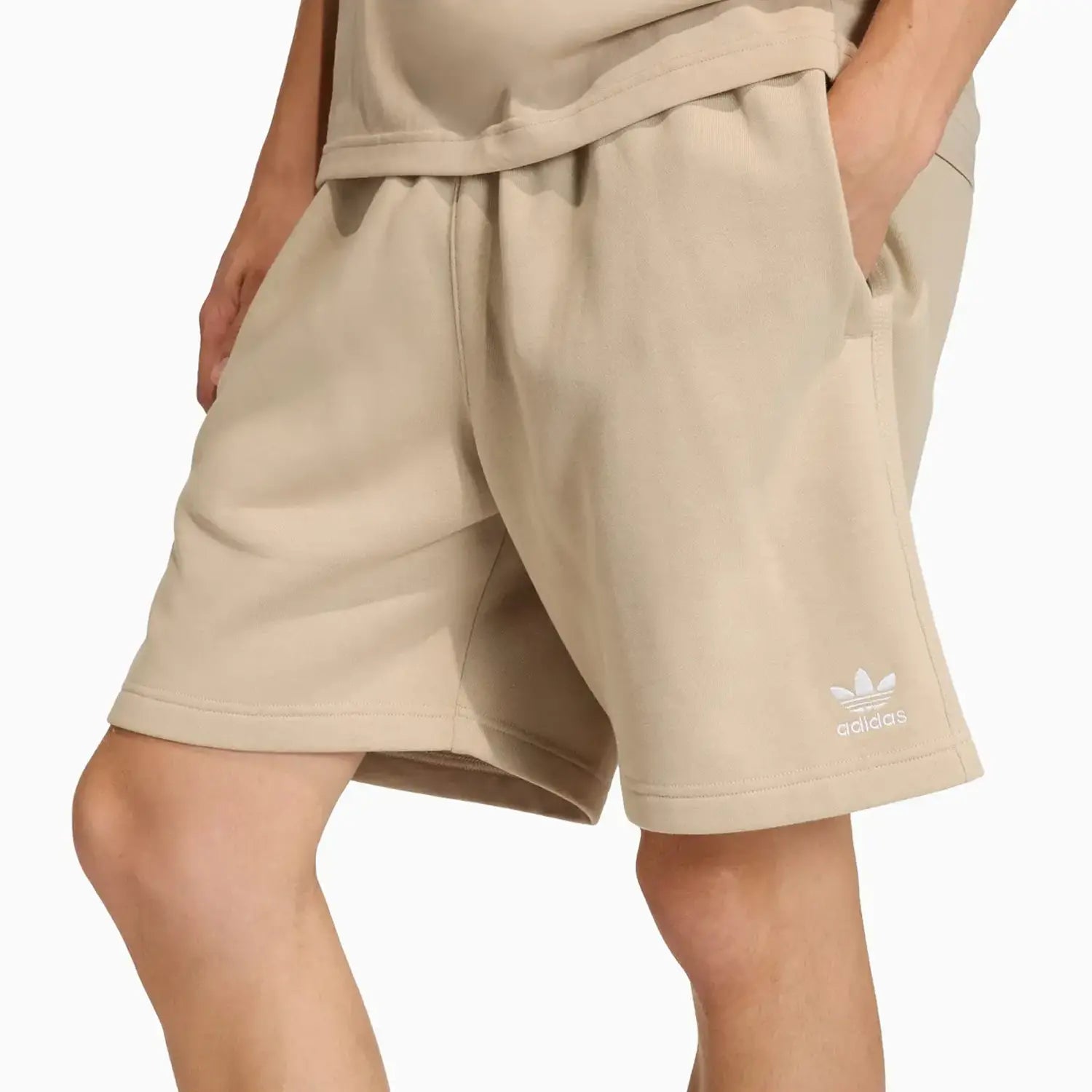 Men's Trefoil Essentials T-Shirt and Shorts Outfit