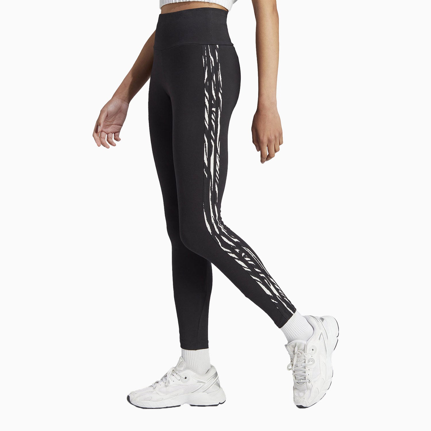 adidas-womens-zebra-animal-print-outfit-ii0911