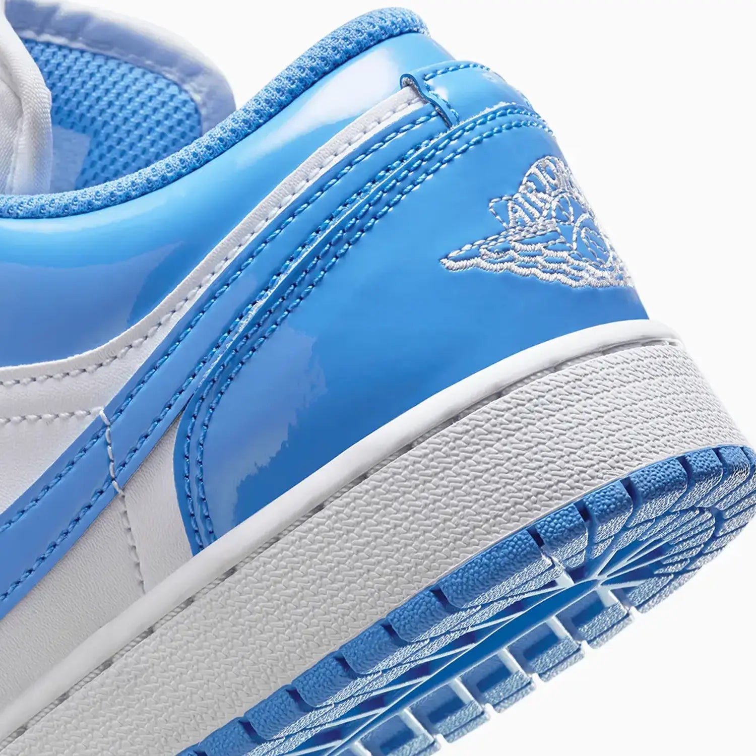 kids-air-jordan-1-low-se-legend-blue-grade-school-shoes-fz3929-114
