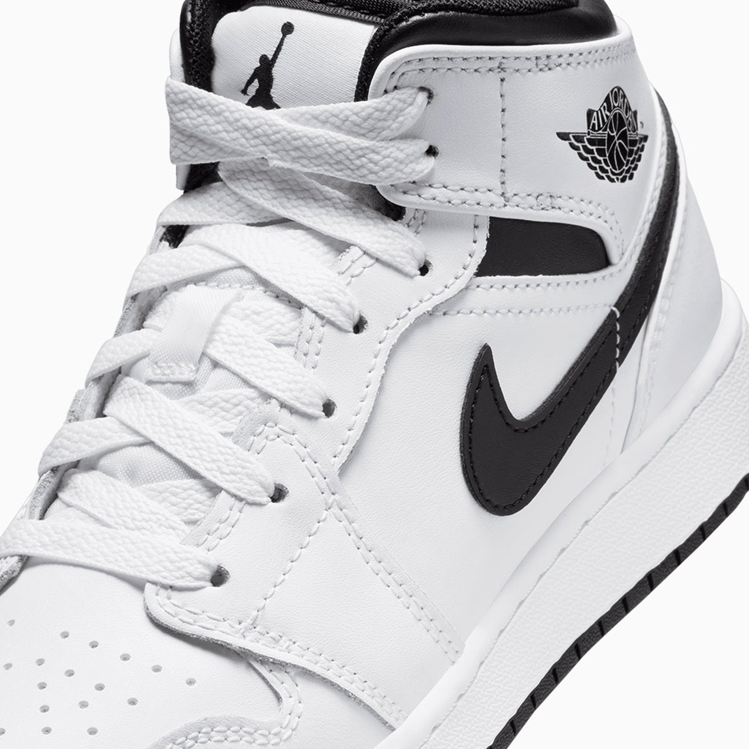 kids-air-jordan-1-mid-white-black-grade-school-shoes-dq8423-132