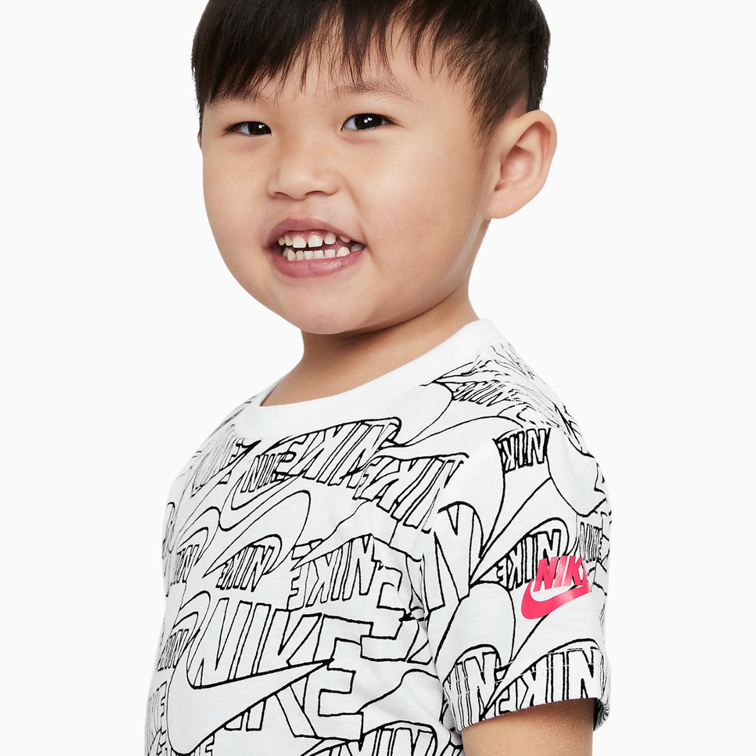 nike-kids-sportswear-t-shirt-and-shorts-outfit-66j217-023
