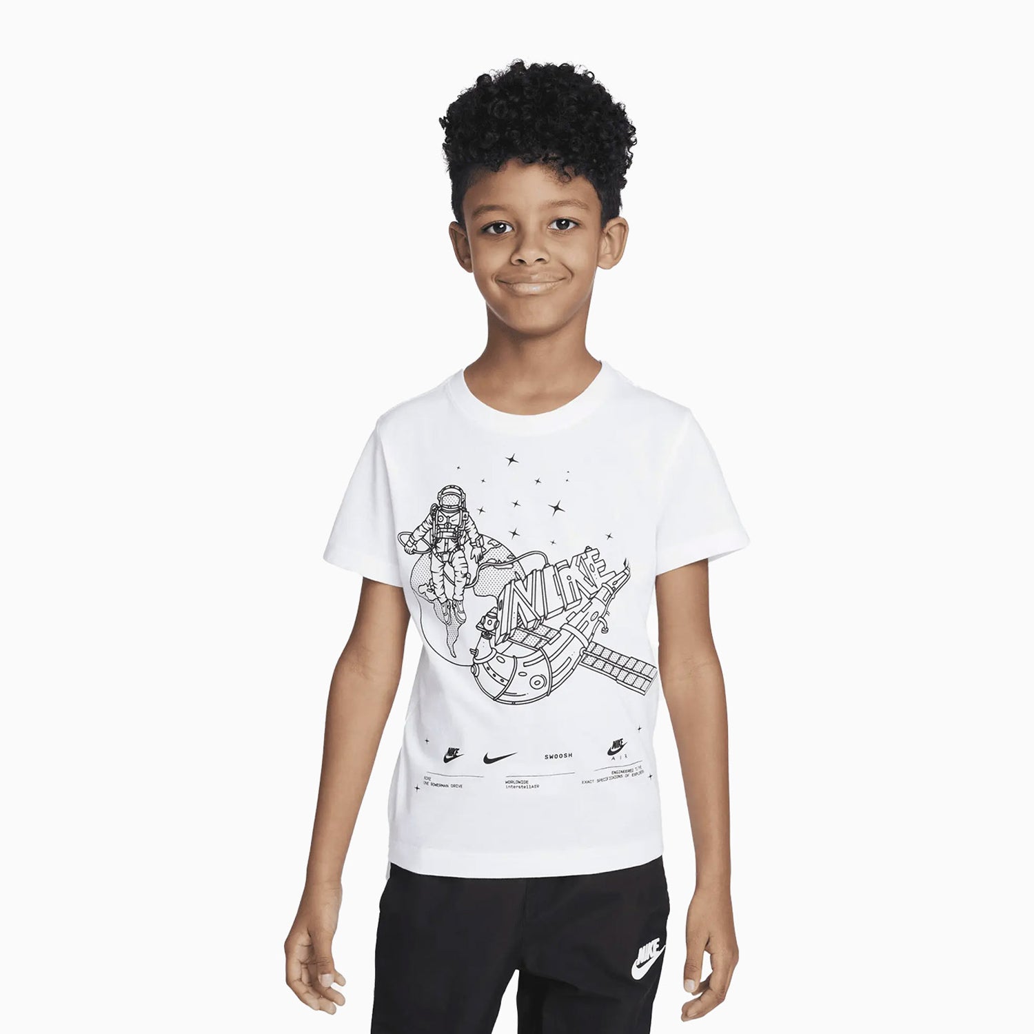 nike-kids-satelite-graphics-short-sleeve-t-shirt-86k606-001