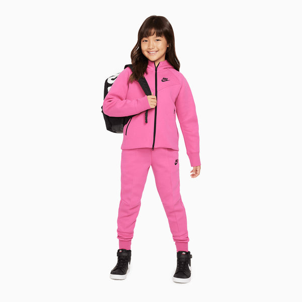 nike-kids-sportswear-tech-