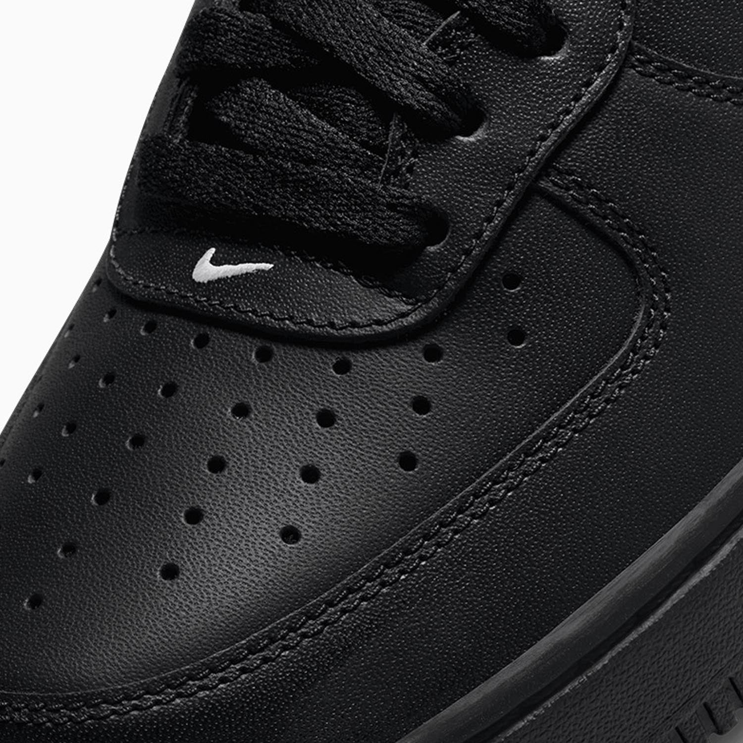 nike-mens-air-force-1-07-black-white-shoes-fz0627-010