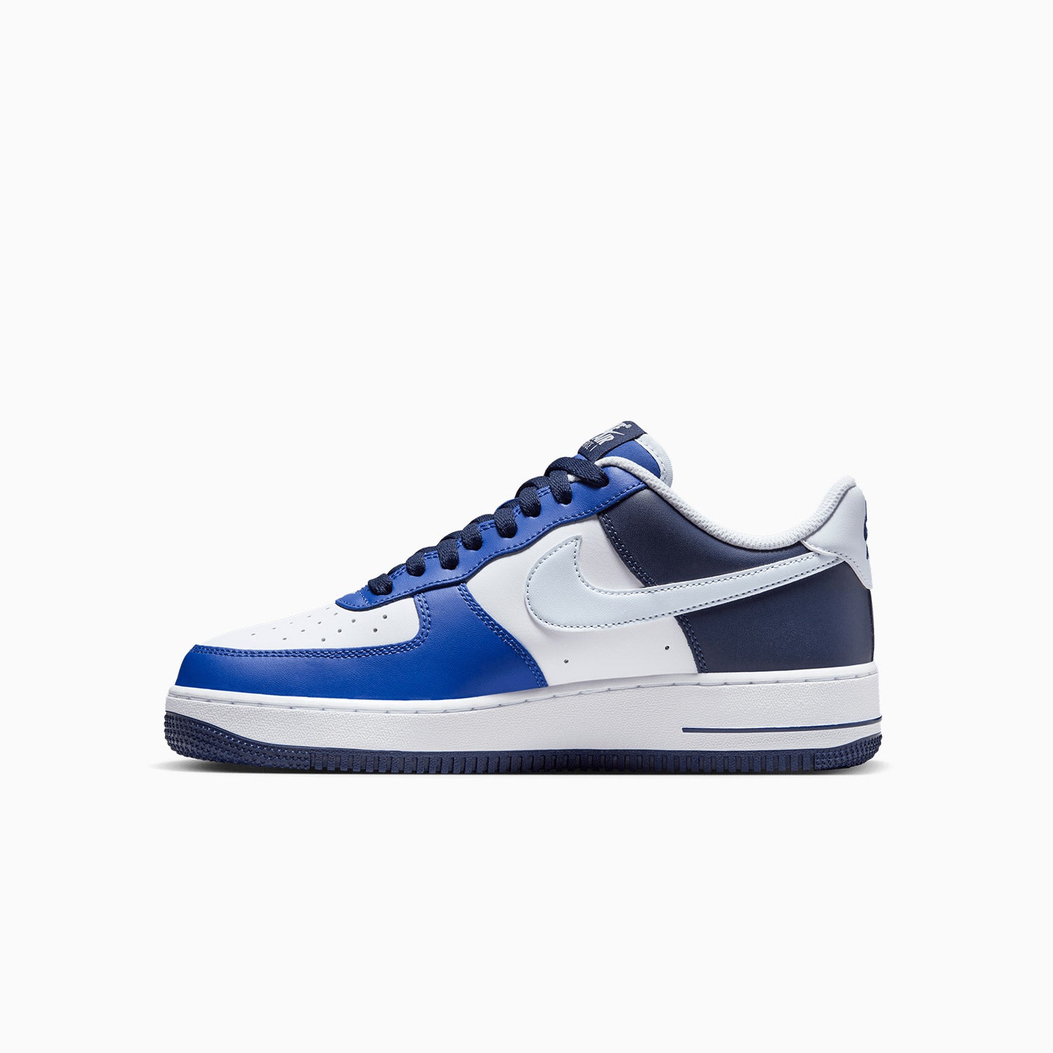 nike-mens-air-force-1-07-lv8-game-royal-shoes-fq8825-100