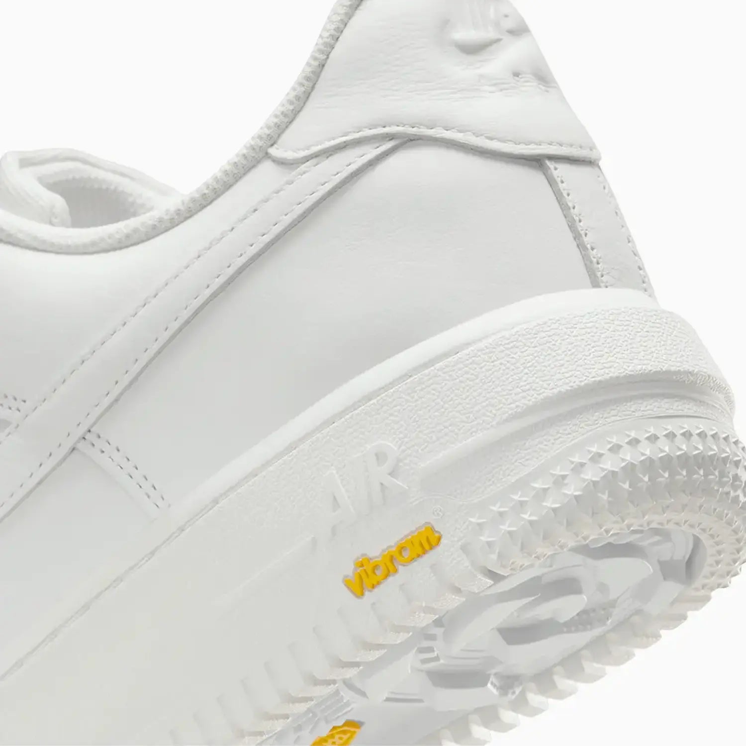Nike Men's Air Force 1 GORE-TEX Vibram