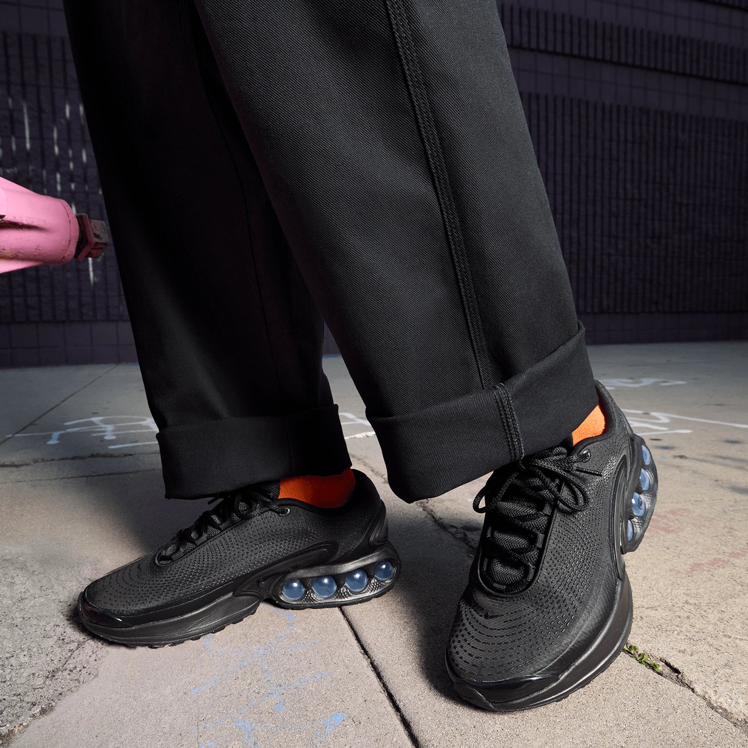 nike-mens-air-max-dn-black-metallic-grey-shoes-dv3337-006_5