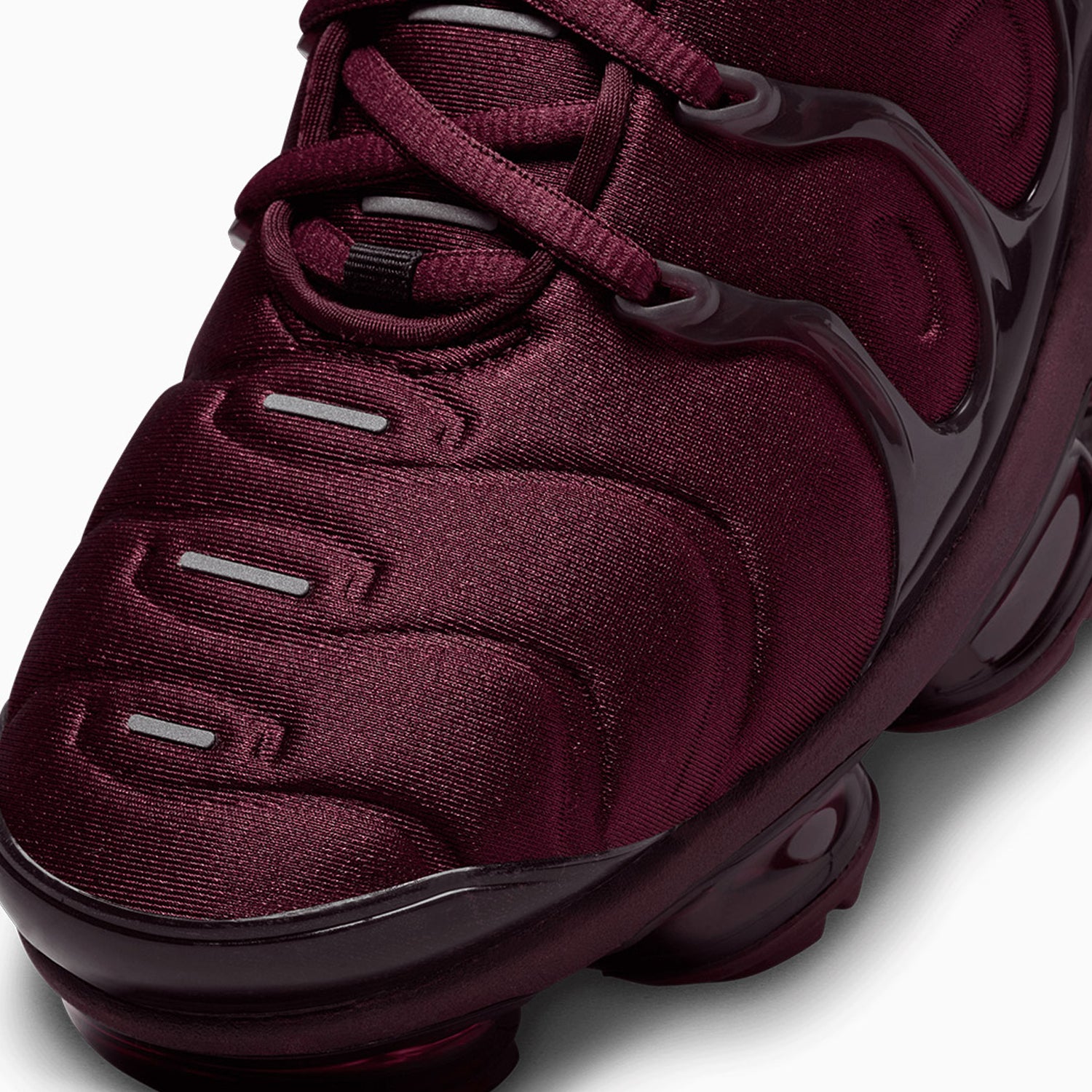nike-mens-air-vapormax-plus-night-maroon-shoes-fn6850-681