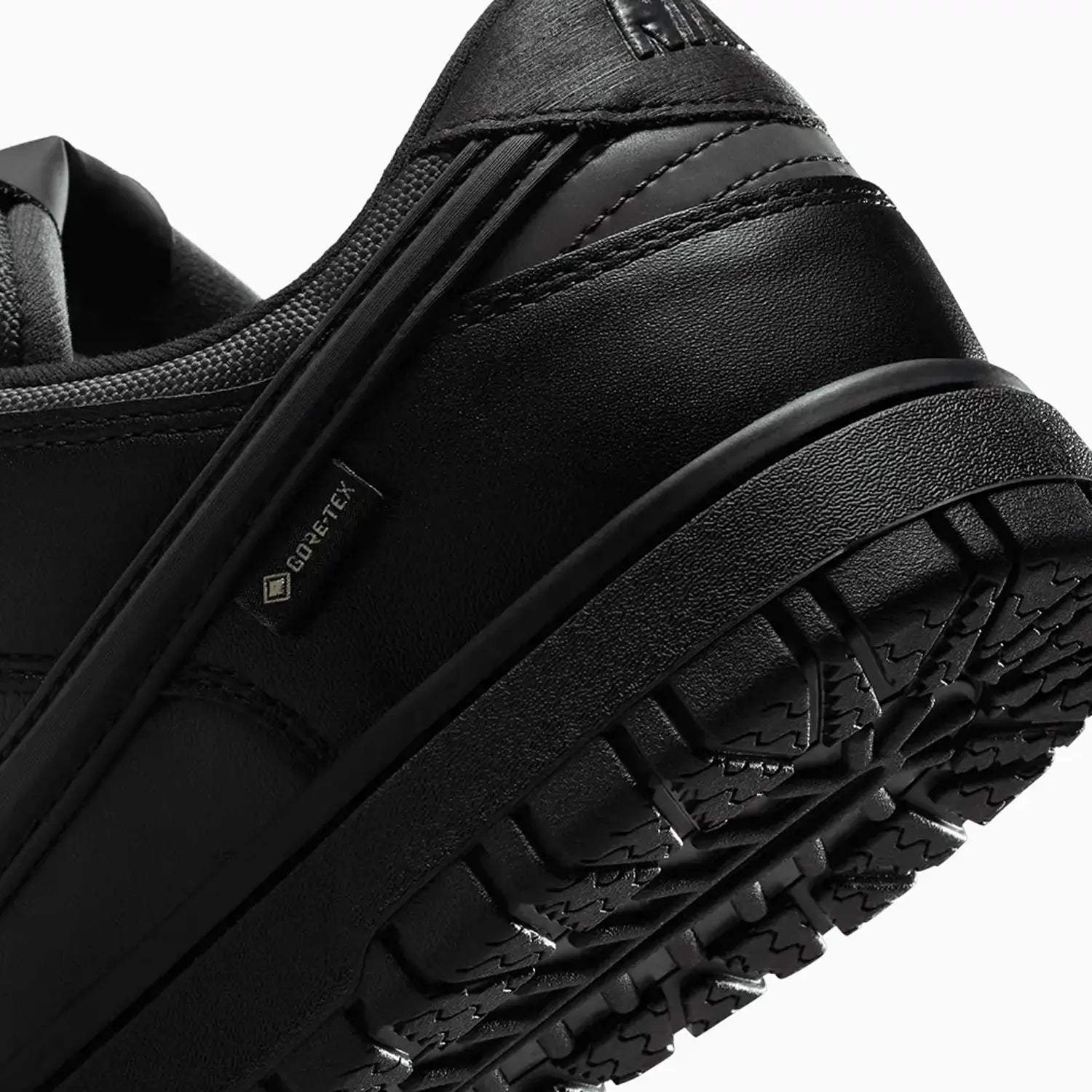Men's Dunk Low Gore-Tex "Triple Black"