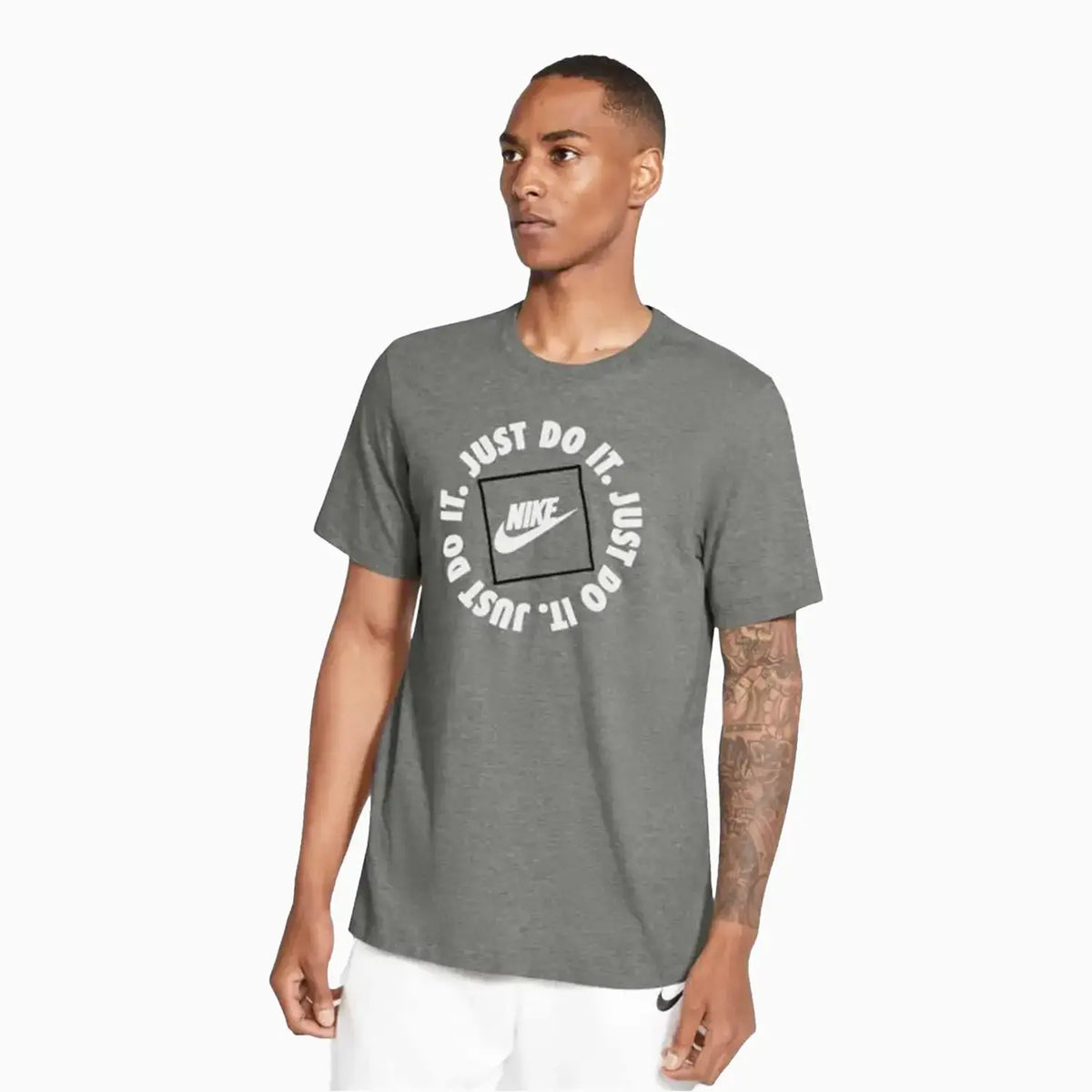 Nike JUST DO IT. Tシャツ Nike Men's Sportswear Classic Just Do It Graphic T Shirt
