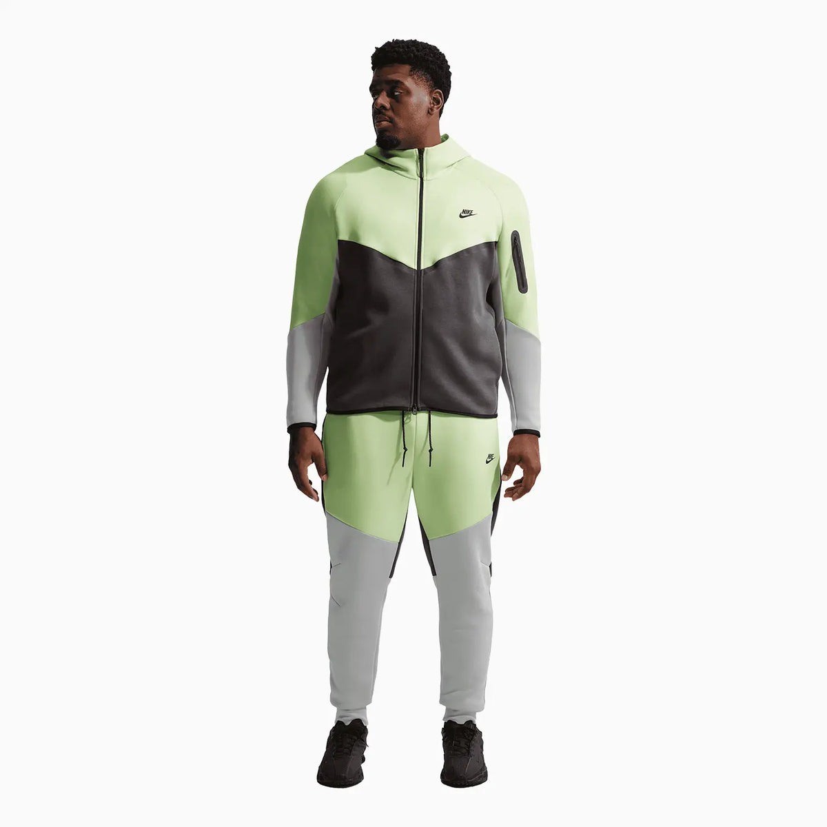 nike-mens-sportswear-tech-