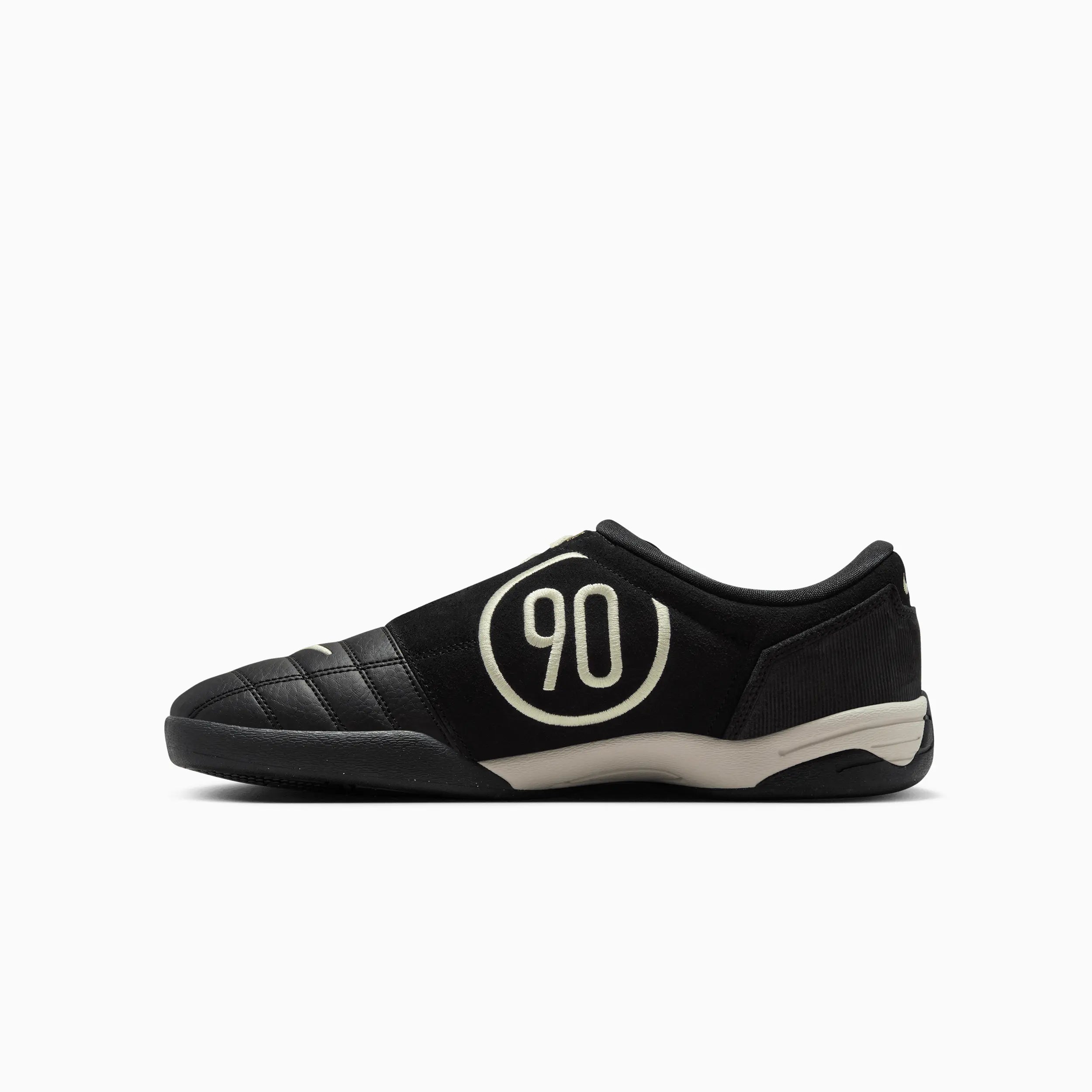 Nike Men's Total 90 