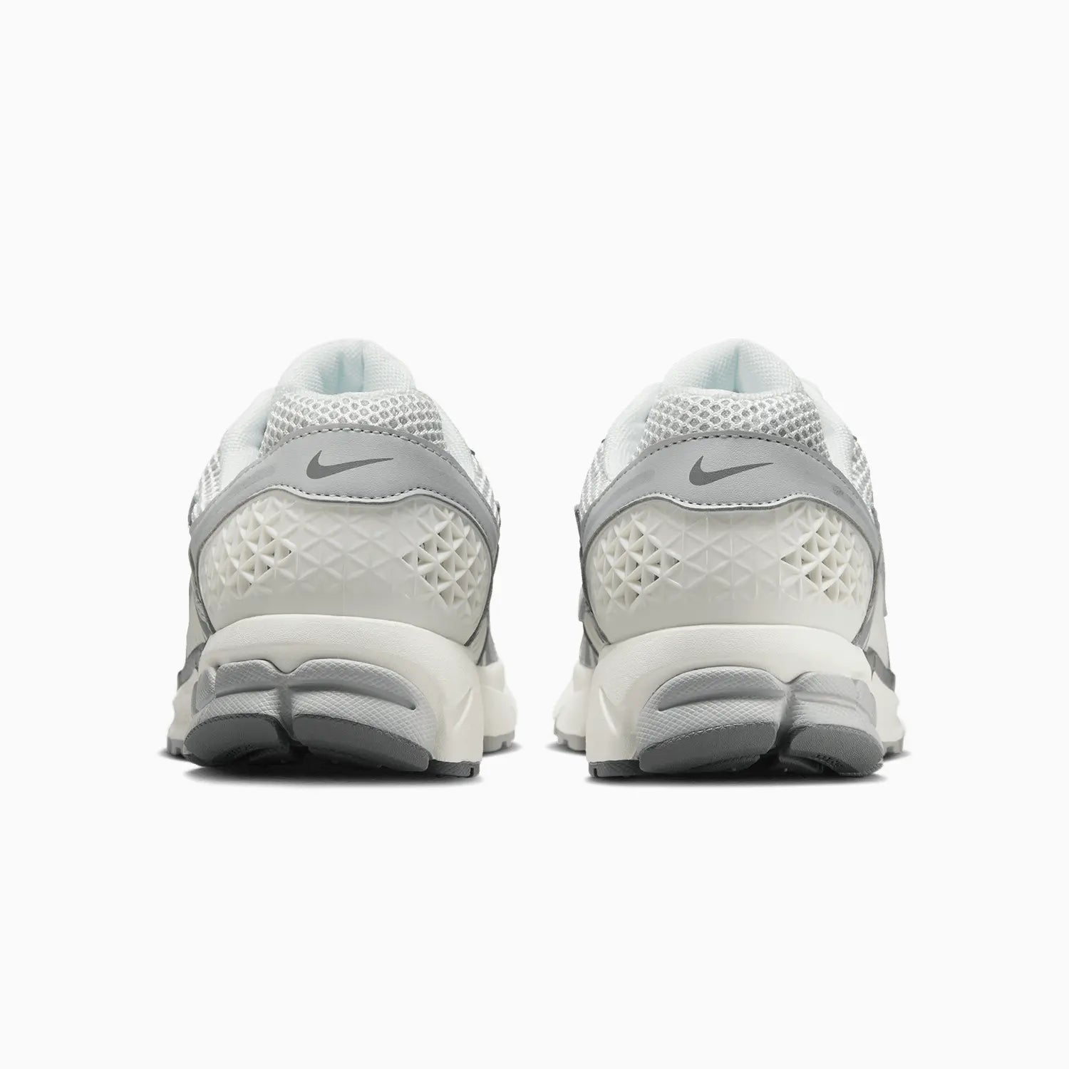 Men's Zoom Vomero 5 "Metallic Silver" Nike - Tops and Bottoms USA