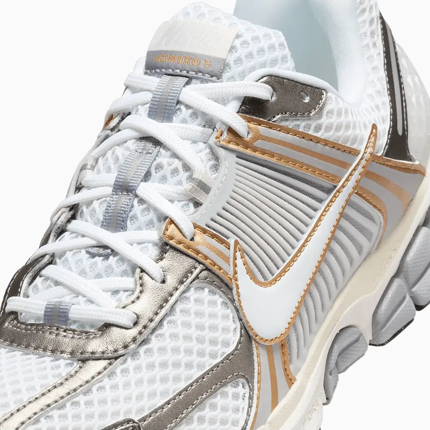 nike-mens-zoom-vomero-5-platinum-tint-metallic-shoes-hj7247-099