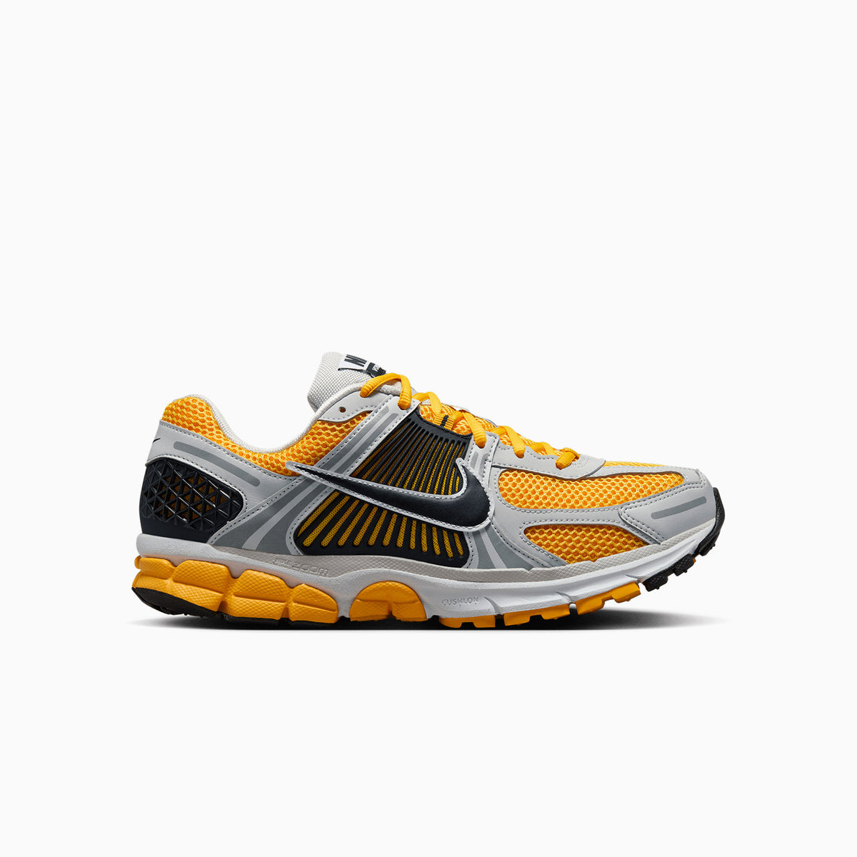 Nike Zoom Vomero 5 University Gold Viotech Shoes HF1553-702 - Size 9.5 Nike Zoom Vomero 5 Ochre – Puffer Reds main image 3