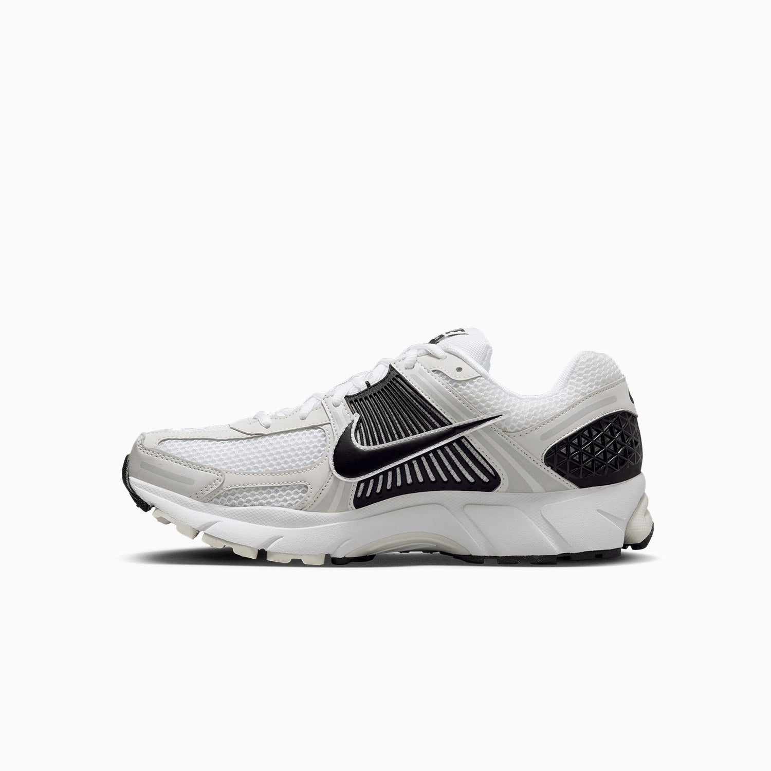 nike-mens-zoom-vomero-5-white-black-shoes-fb9149-101