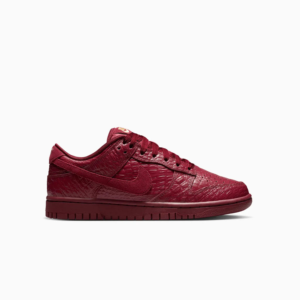 Nike Women's Dunk Low 