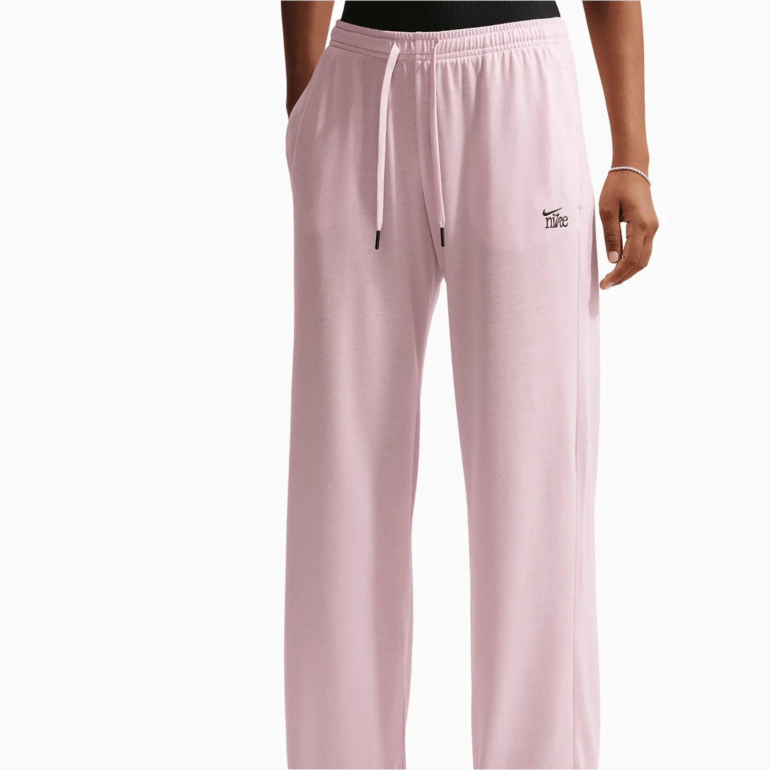 Women's Sportswear Chill Knit Outfit