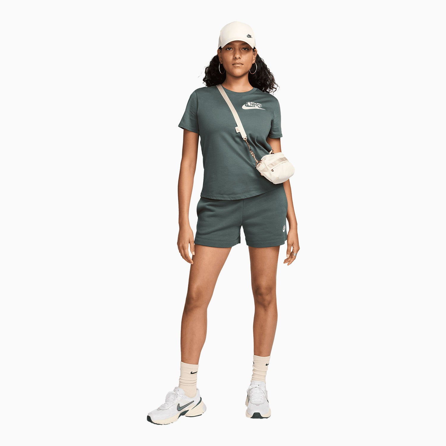 nike-womens-sportswear-graphic-t-shirt-fq6603-338
